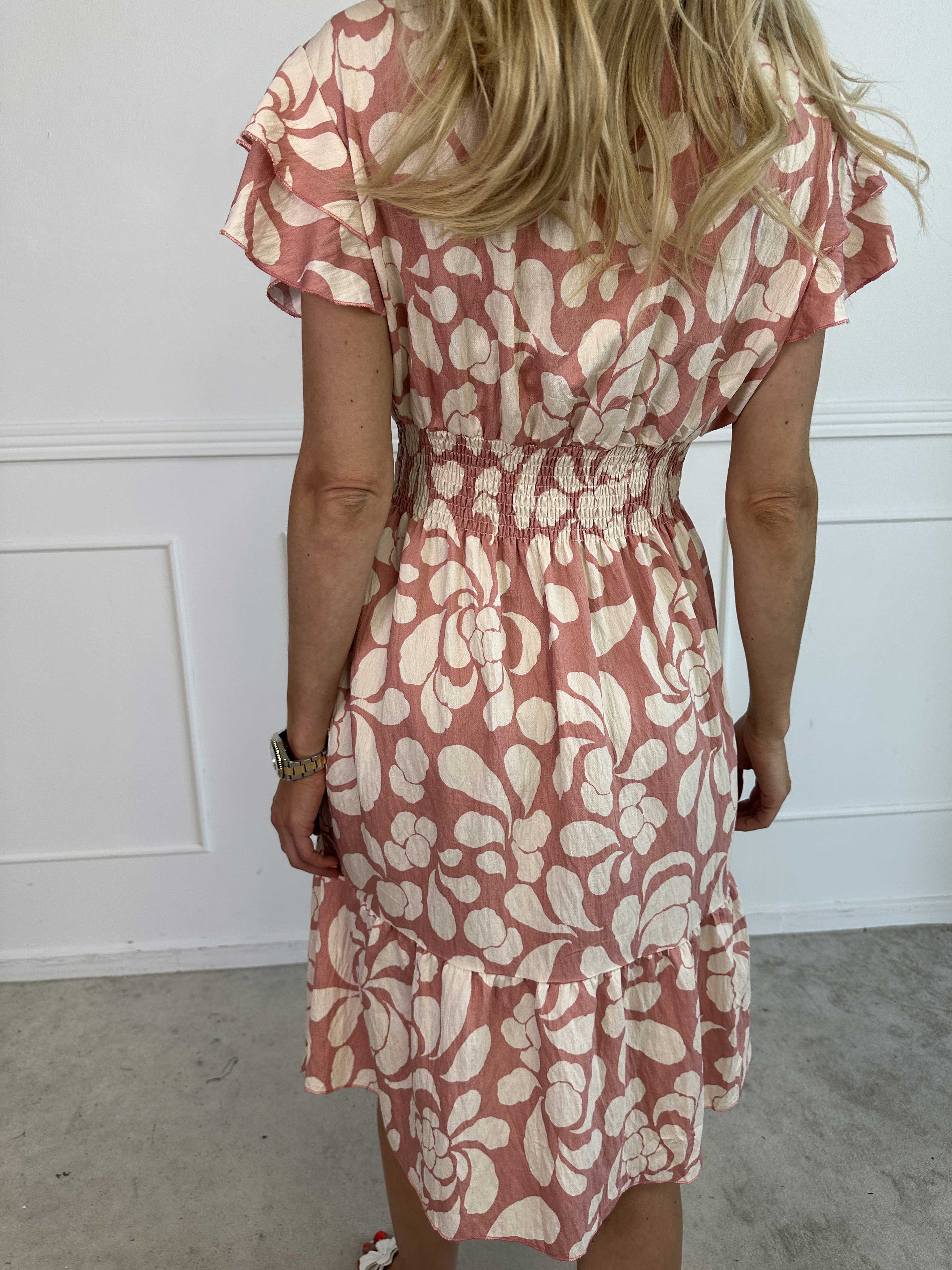 Palina Flower Short - Blommig klänning i viskos med resår