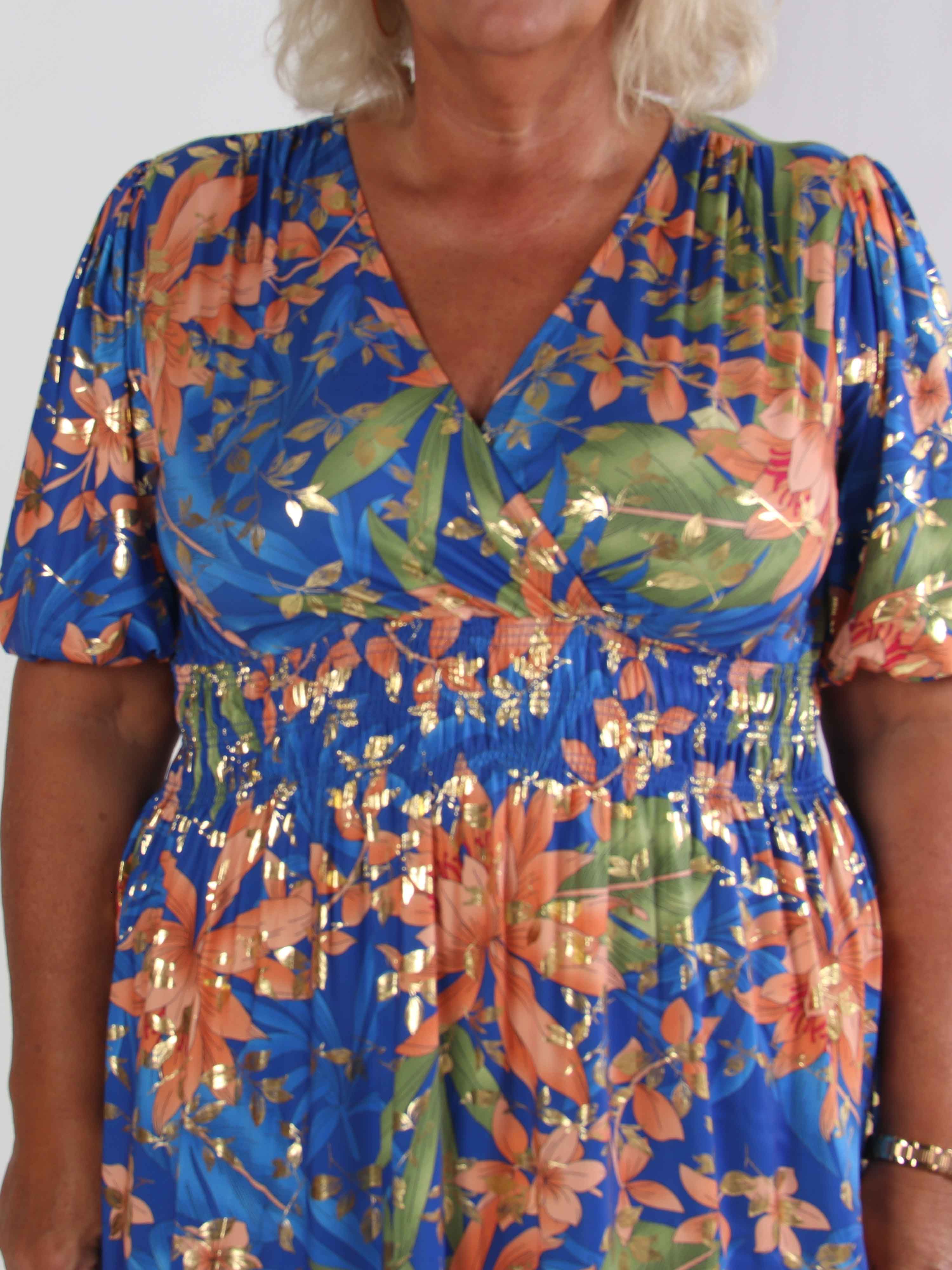 Pamina Leaf Short - Kort elastisk plus size klänning med bladmotiv