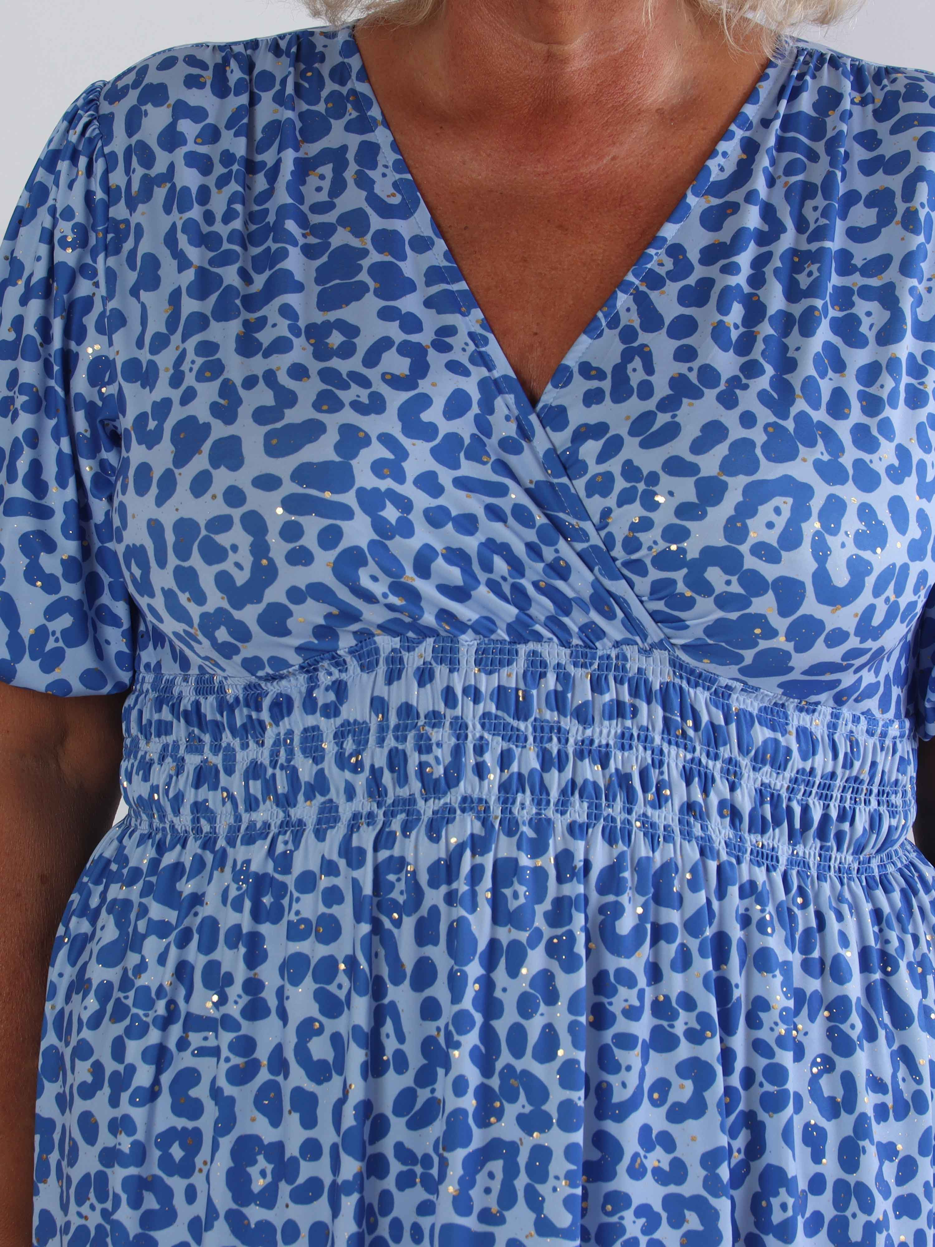 Pamina Leo Short - Kort elastisk plus size kjole i leopardprint