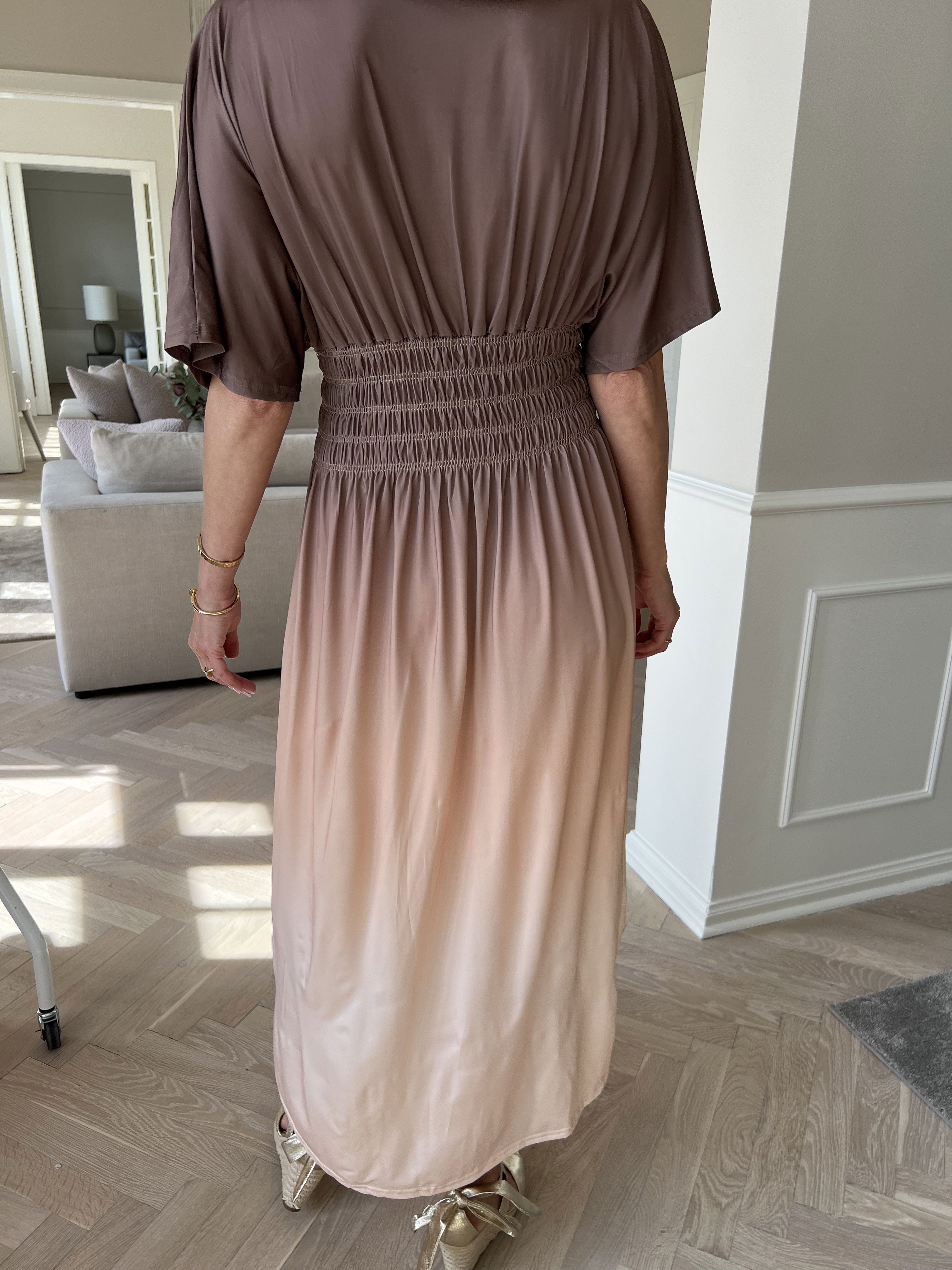 Pams Fade High-low - Stretchig flerfärgad klänning