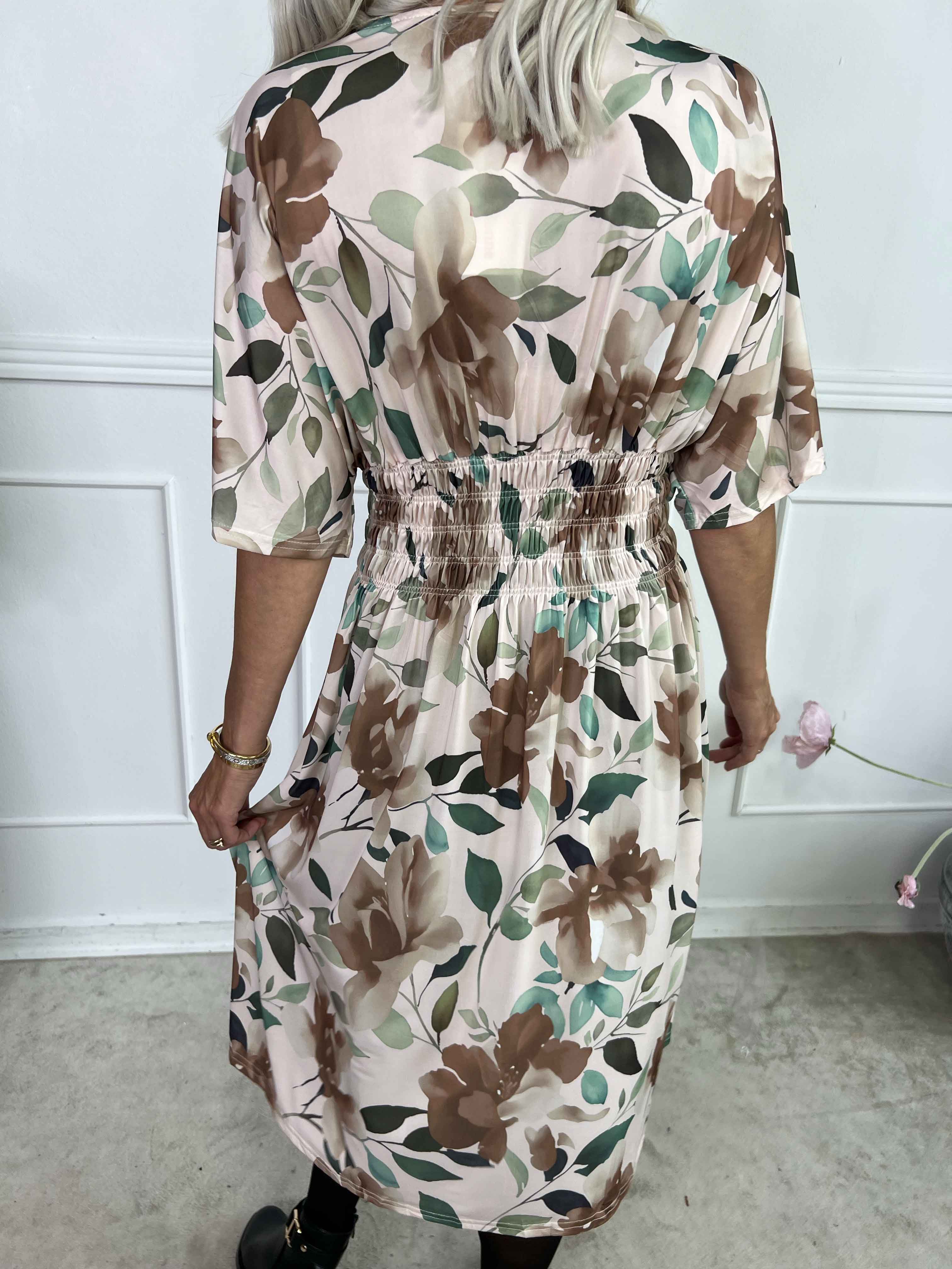 Pams Fiore Short - Kort elastisk klänning i blommigt mönster