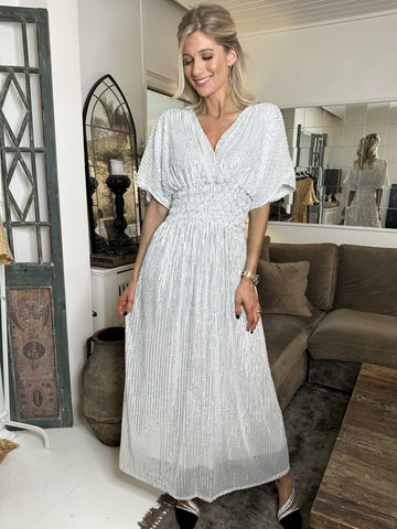 Pams Glitter - Lång vacker klänning med paljetter