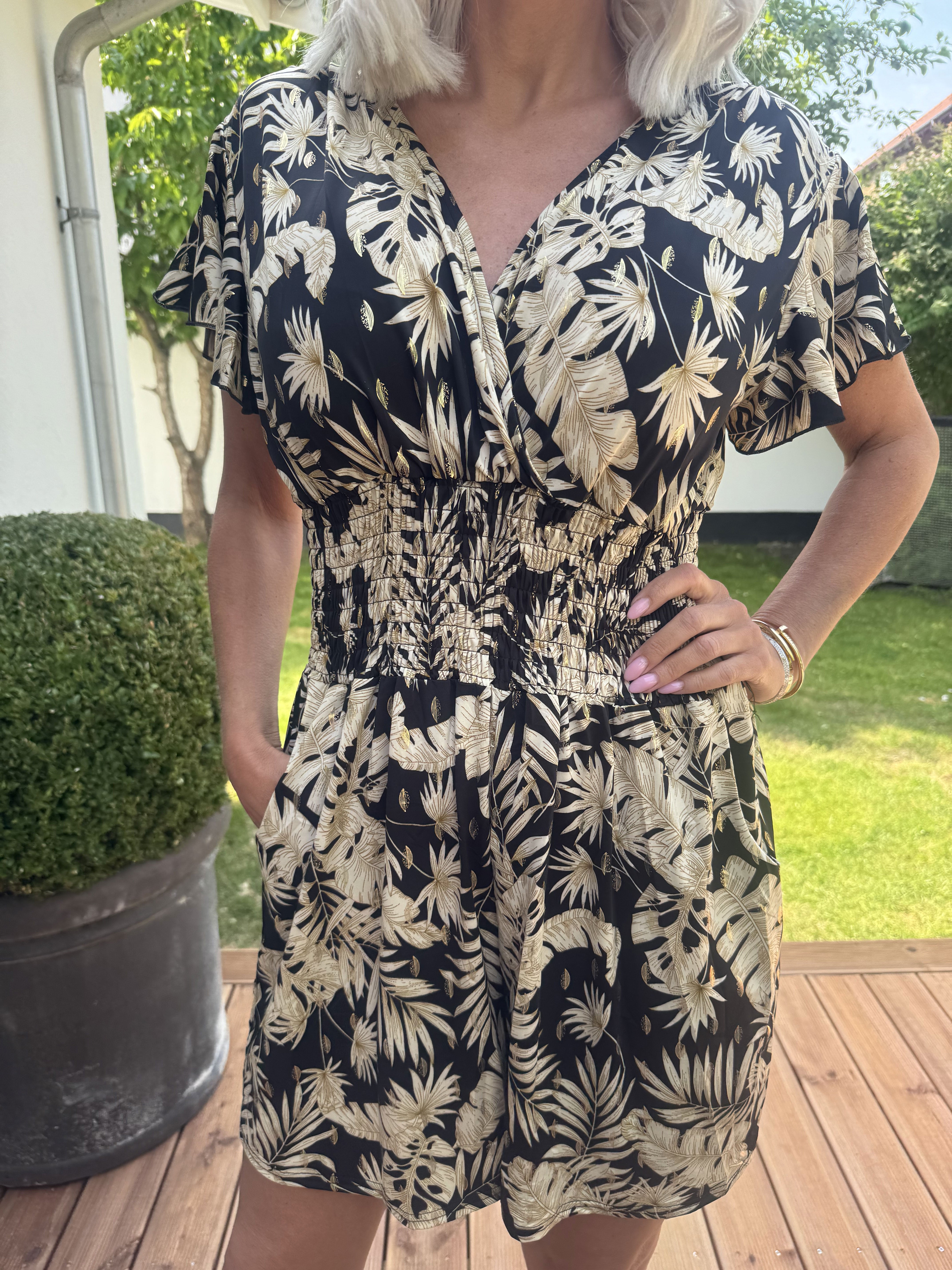 Pams Gold Leaf Playsuit - Elastisk playsuit med fickor