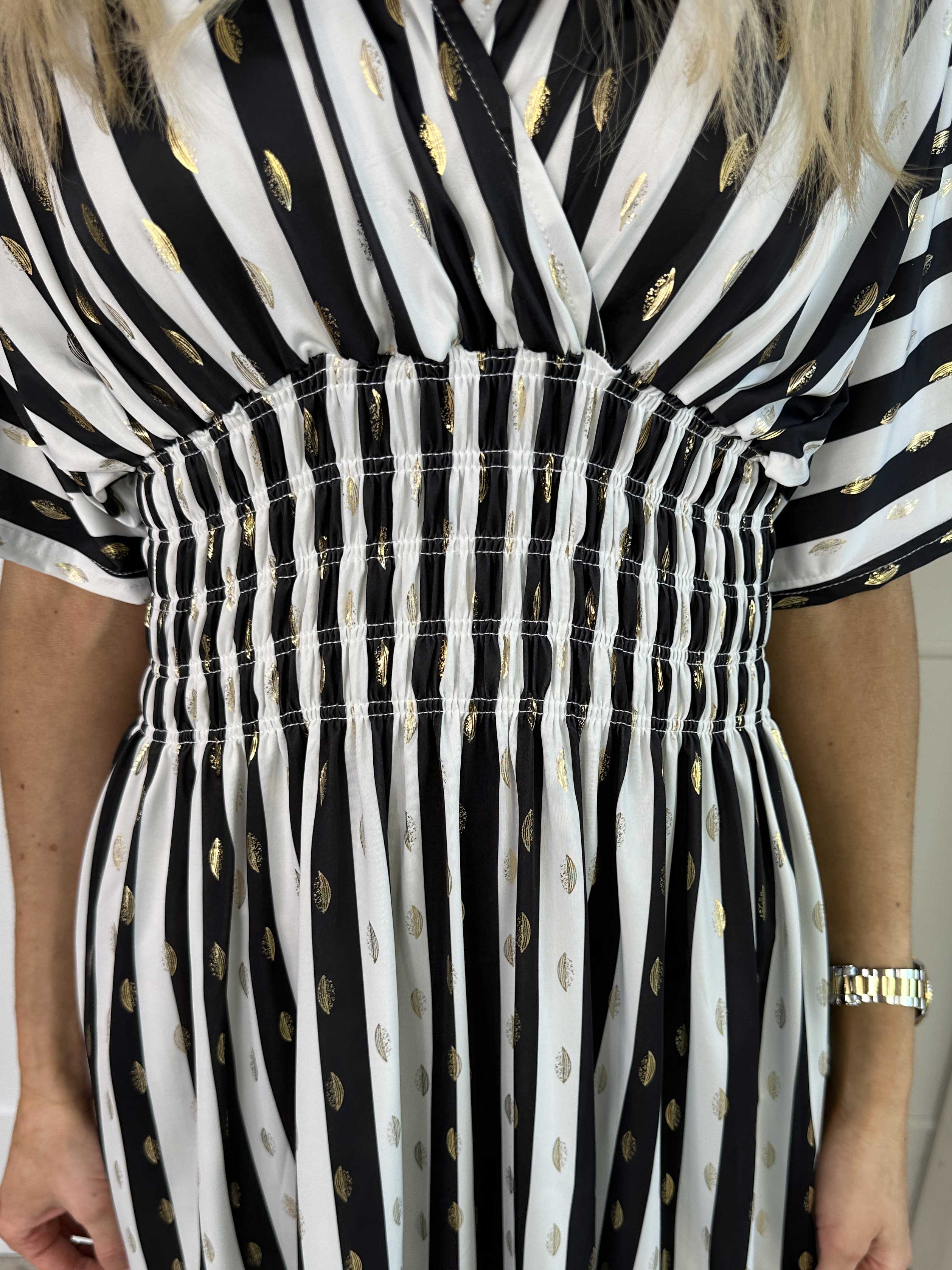 Pams Stripe Short - Randig klänning med resår och gulddetaljer