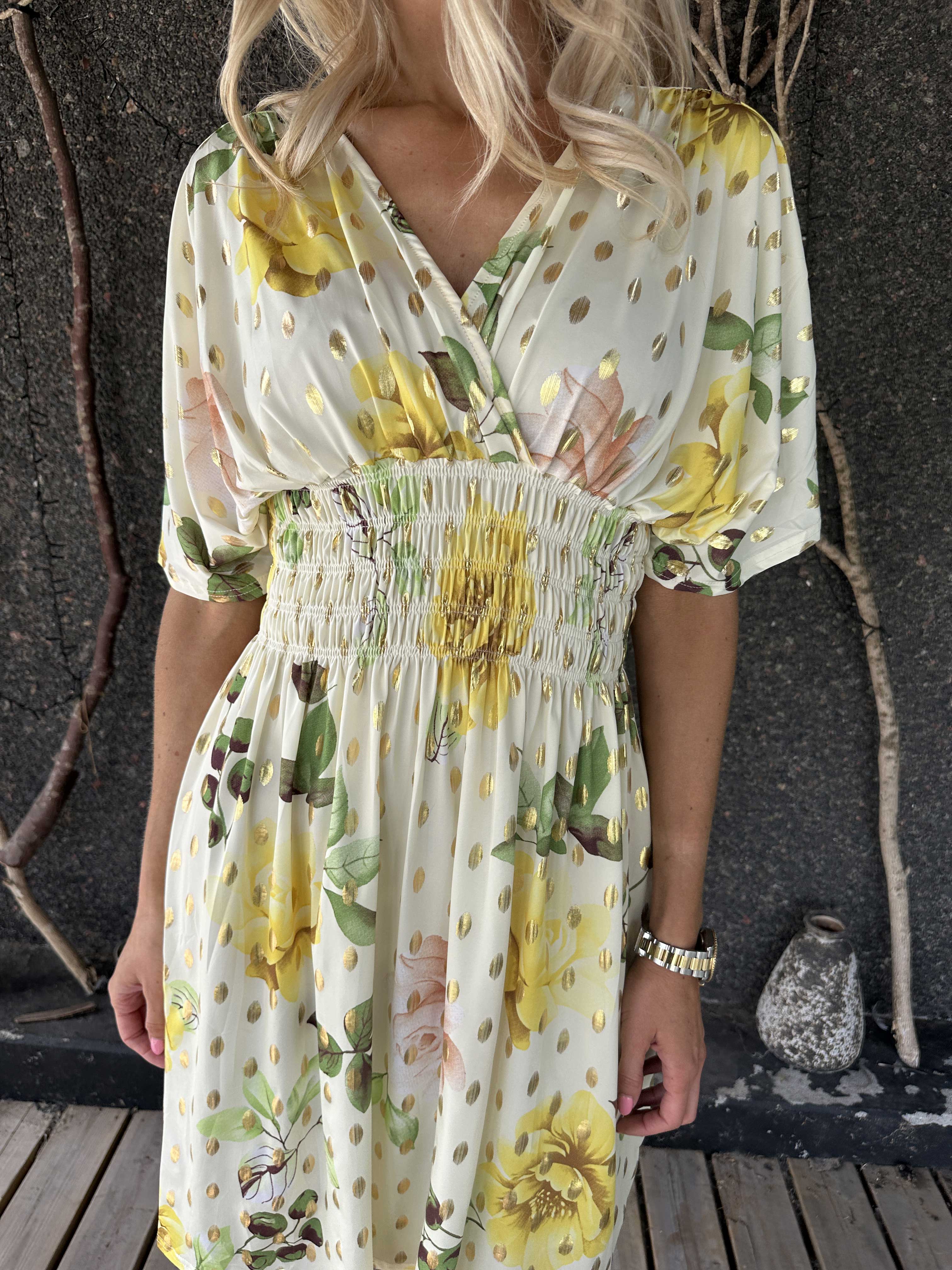 Pams Summer Short - Elastisk klänning med blommigt mönster och resår