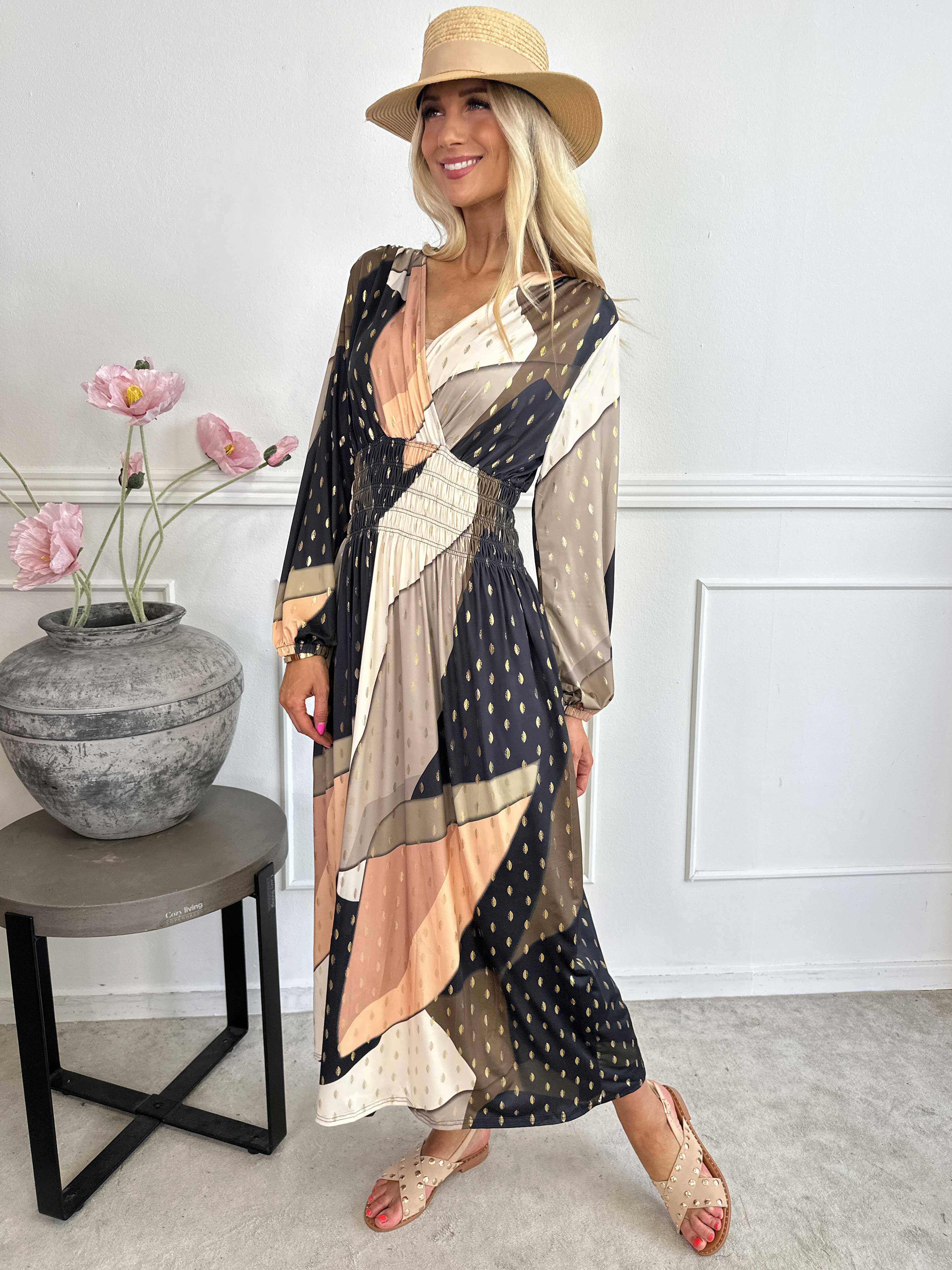 Pams Abstract L/S - Elastisk flerfärgad klänning med gulddetaljer