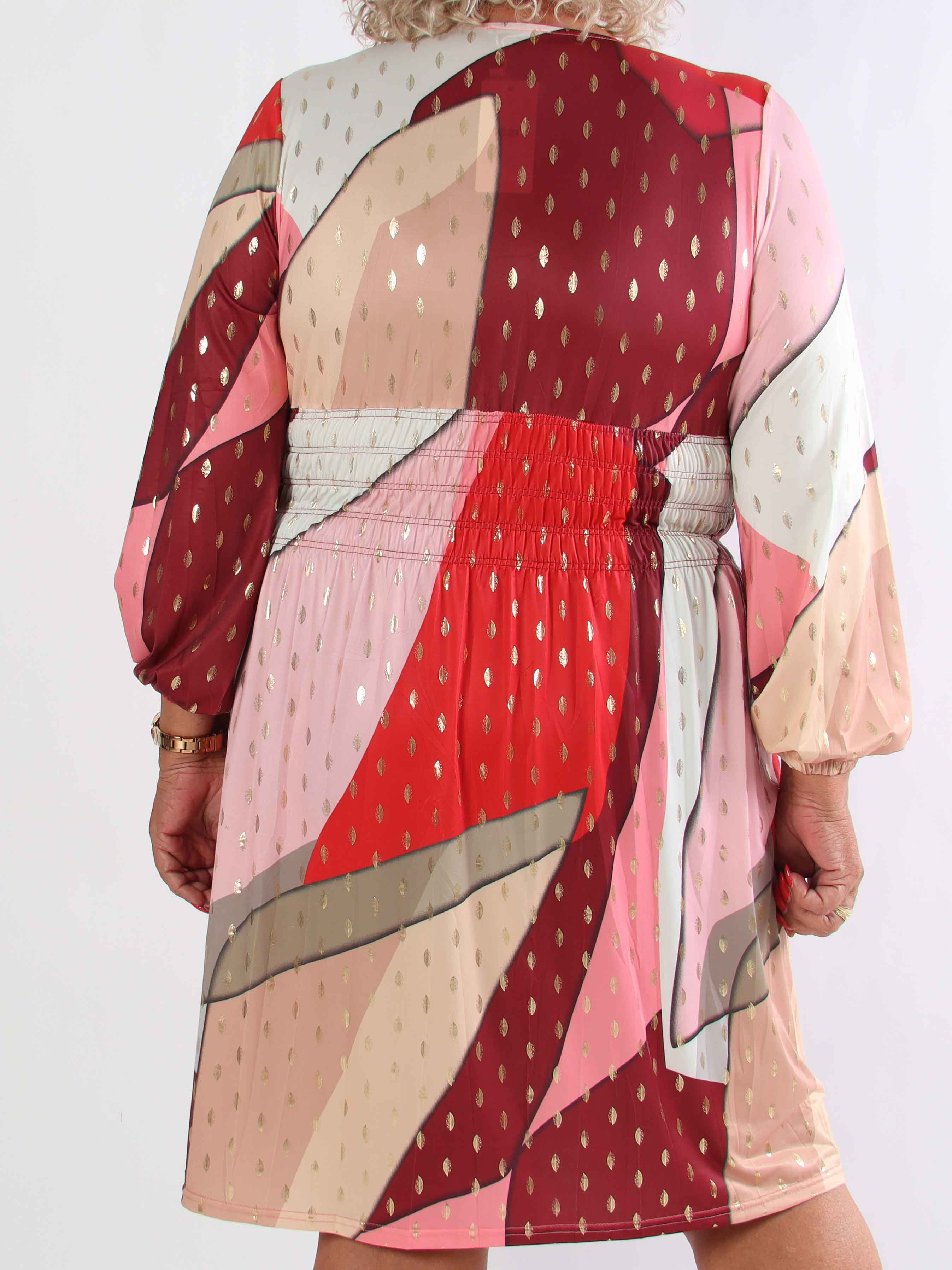 Pams Abstract Short L/S - Elastisk flerfärgad plus size klänning med gulddetaljer