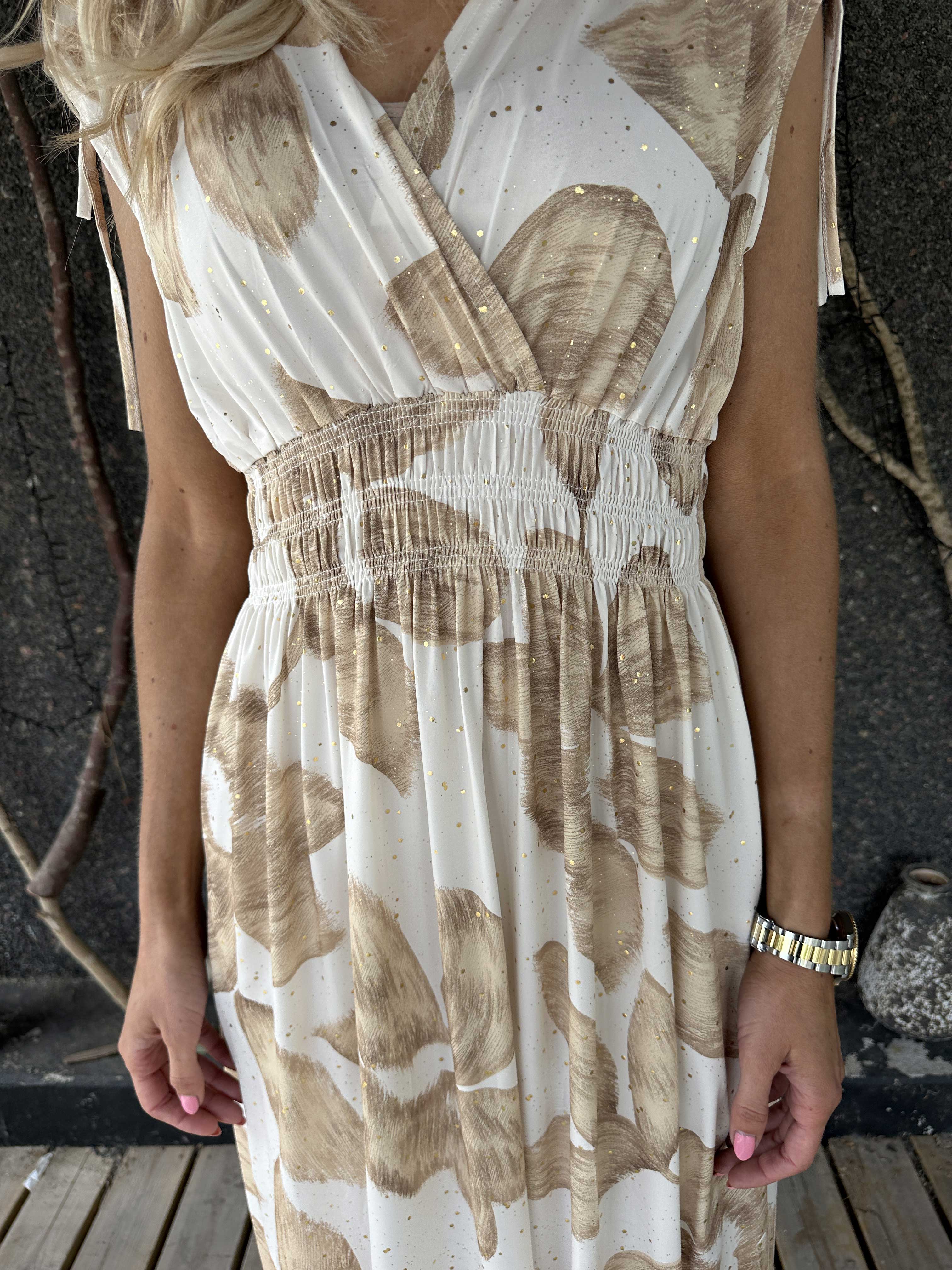 Pams Art Flower Sleeveless - Lång elastisk klänning med stora blomstermotiv