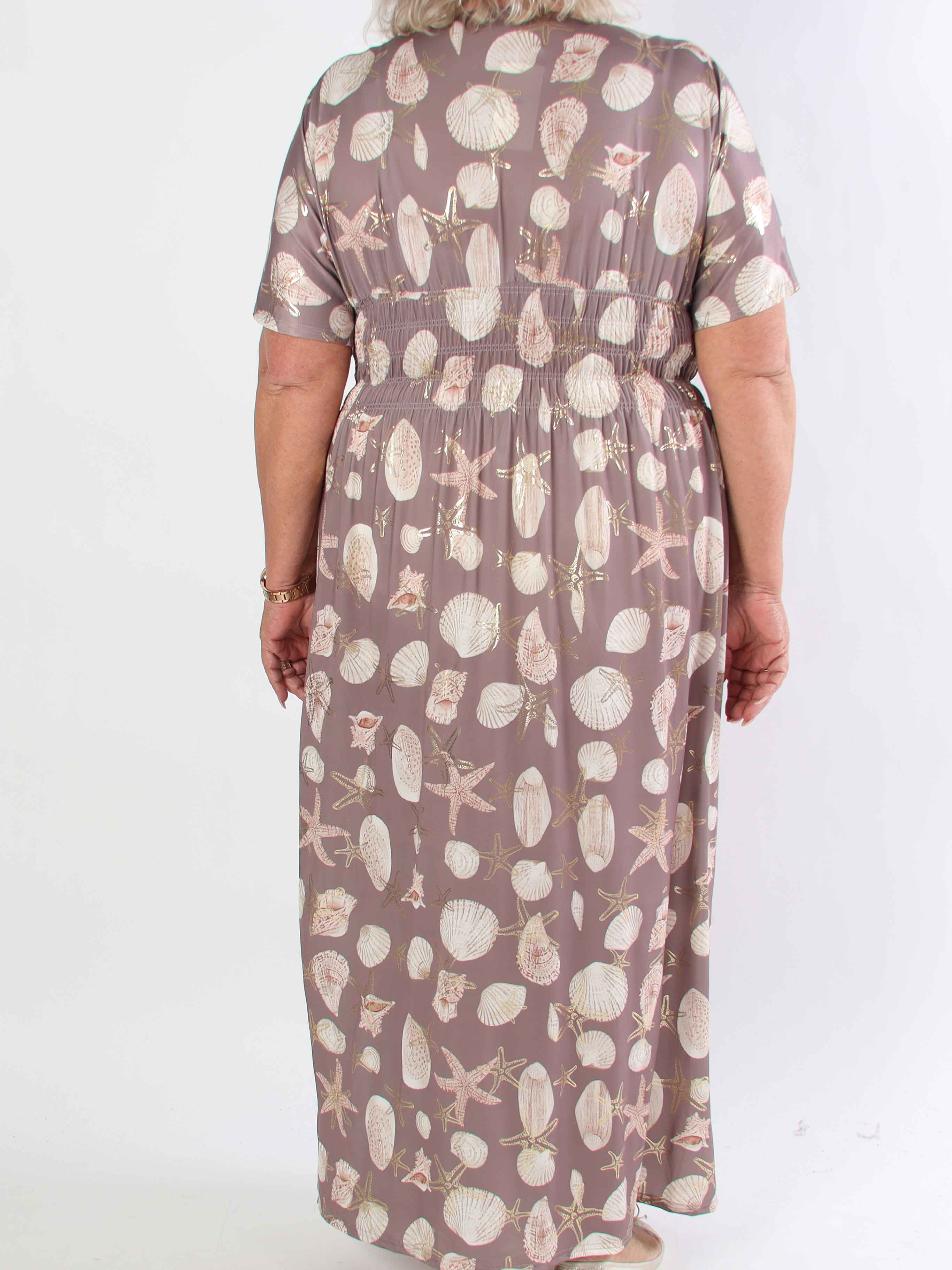 Pams Beach - Lång elastisk plus size klänning med musslor