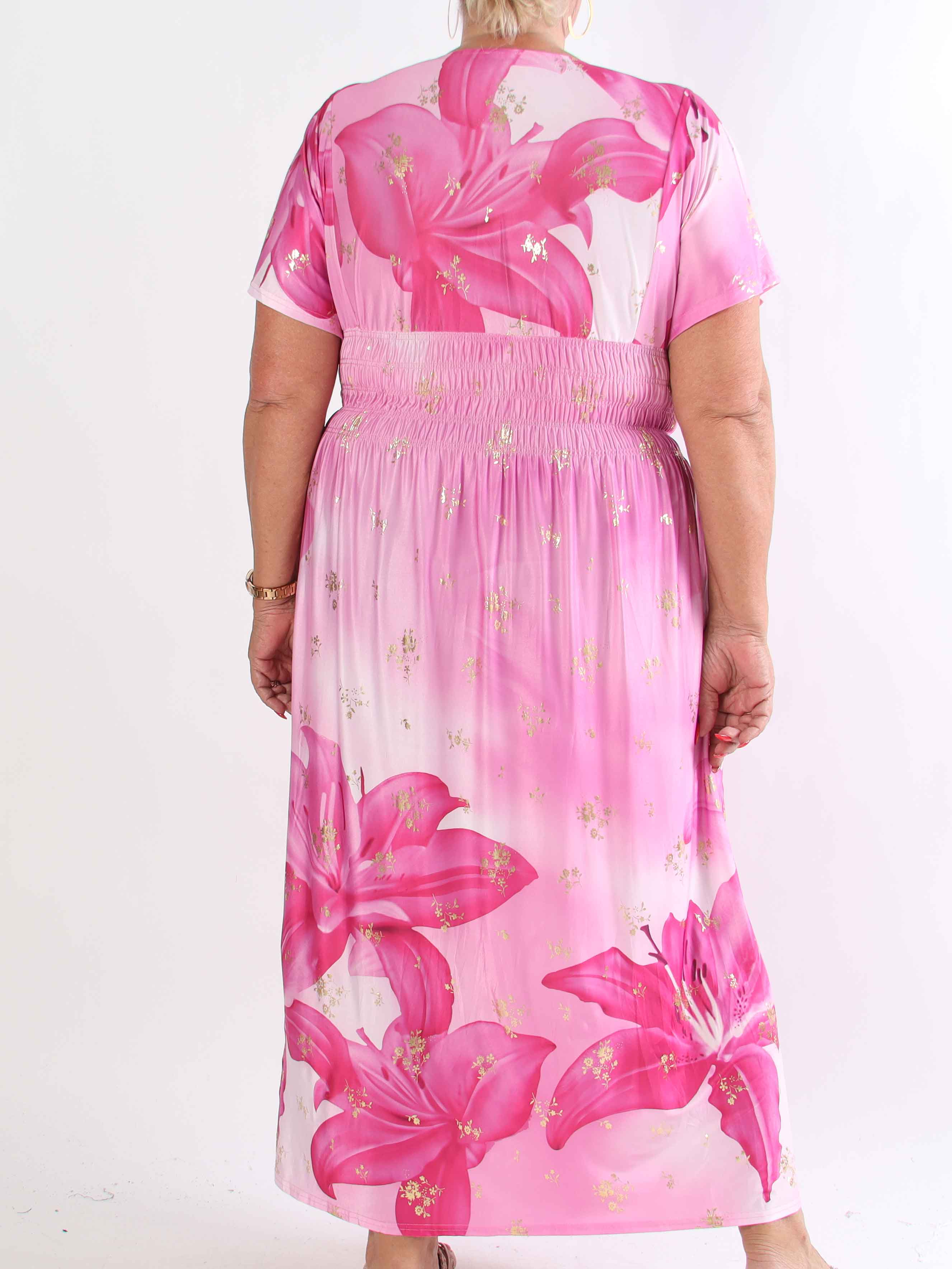 Pams Big Lily - Elastisk plus size klänning med stora liljor och gulddetaljer