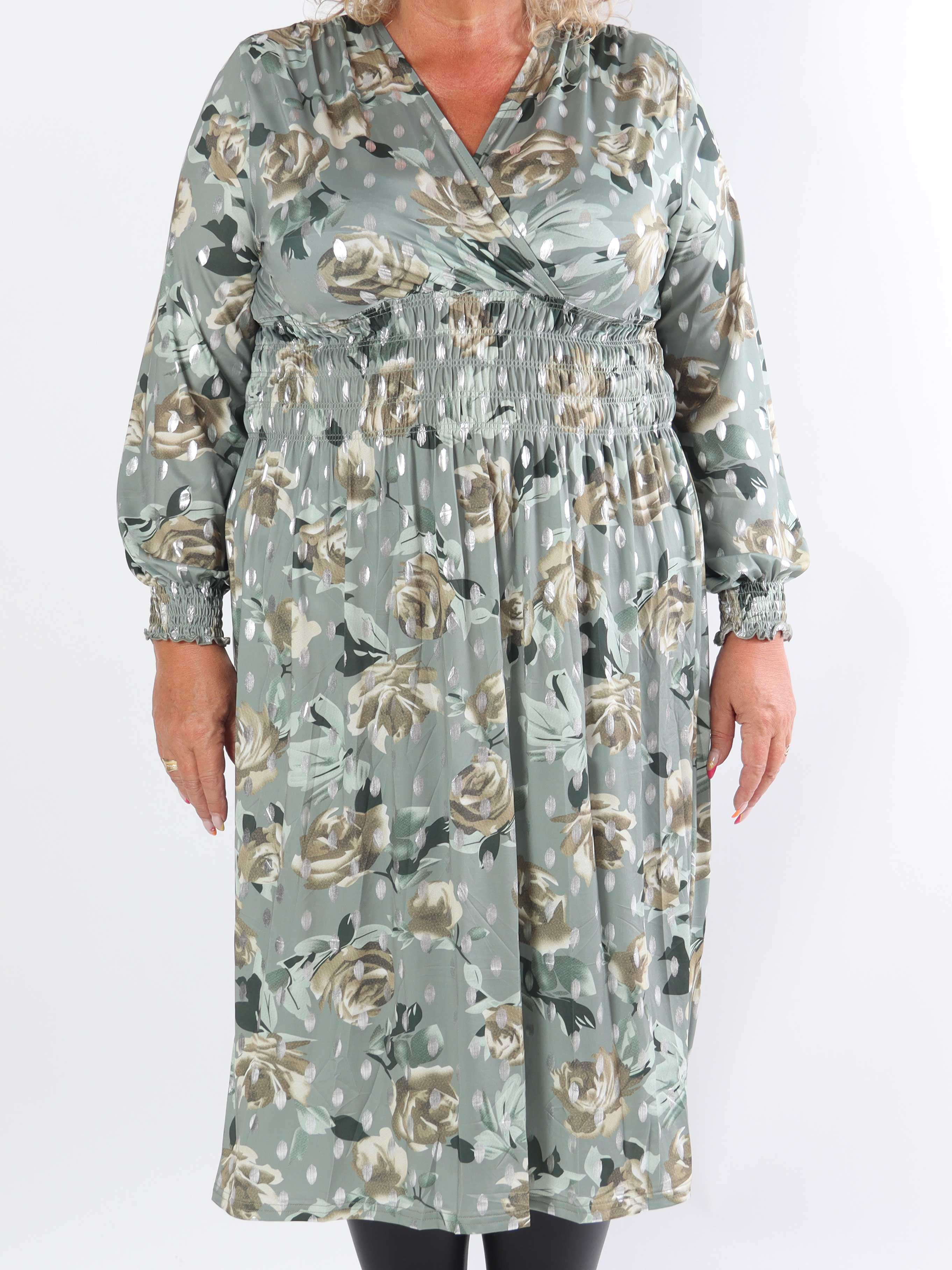 Pams Blossom Midi L/S - Elastisk plus size-klänning i skrynkelfritt tyg med silverprickar