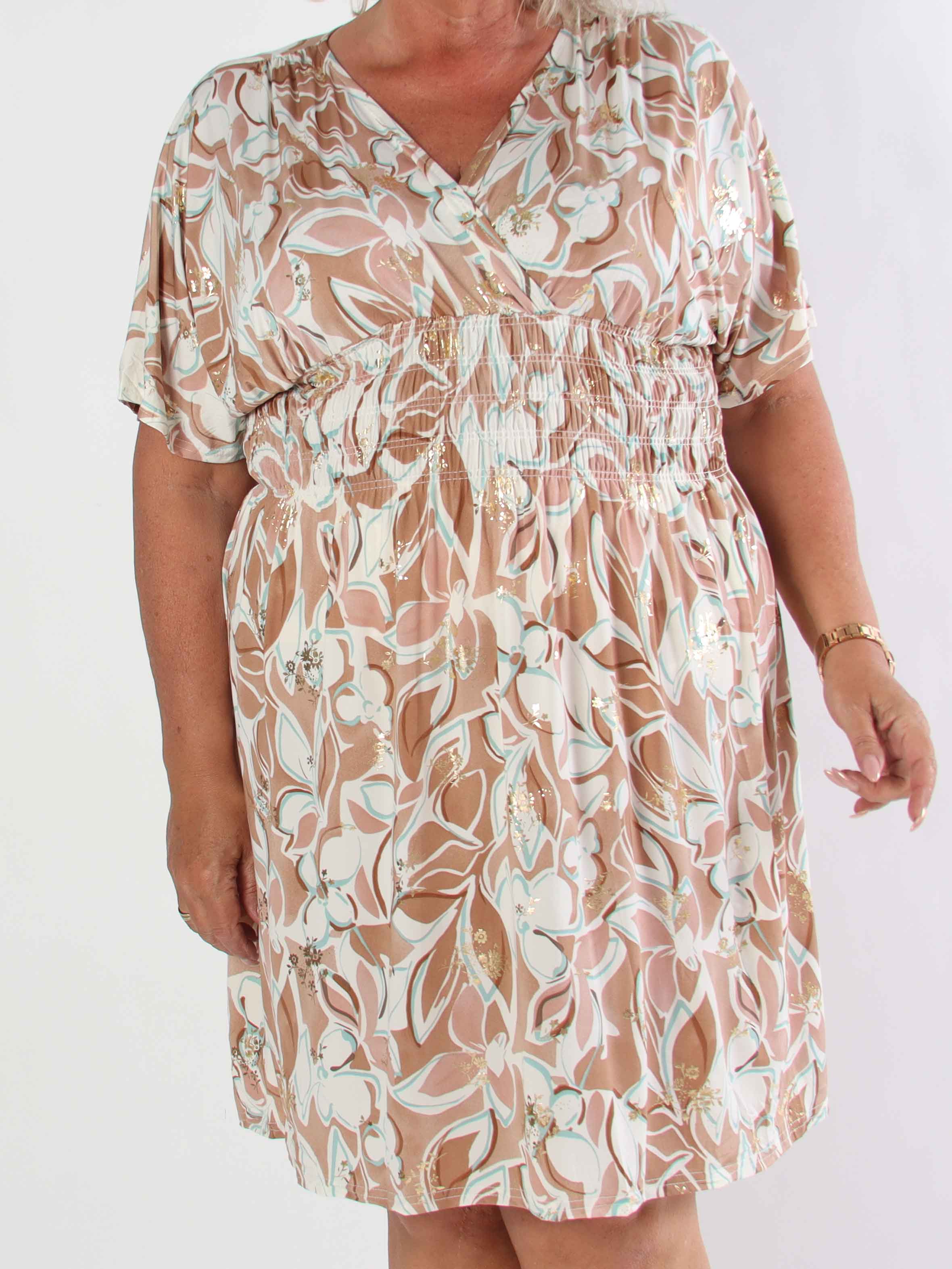 Pams Blossoming Short - Elastisk mönstrad plus size klänning med resår