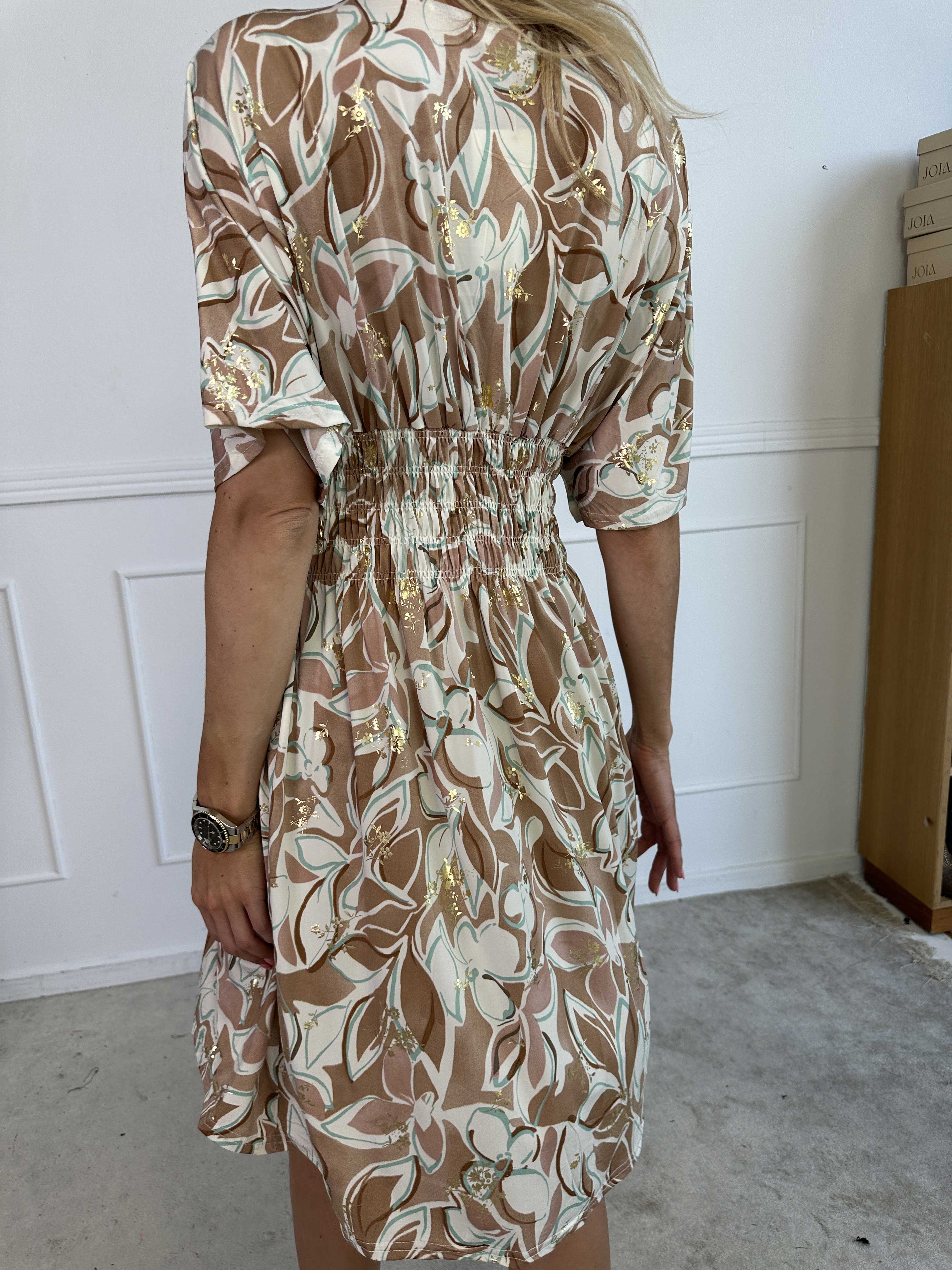 Pams Blossoming Short - Elastisk mönstrad klänning med resår