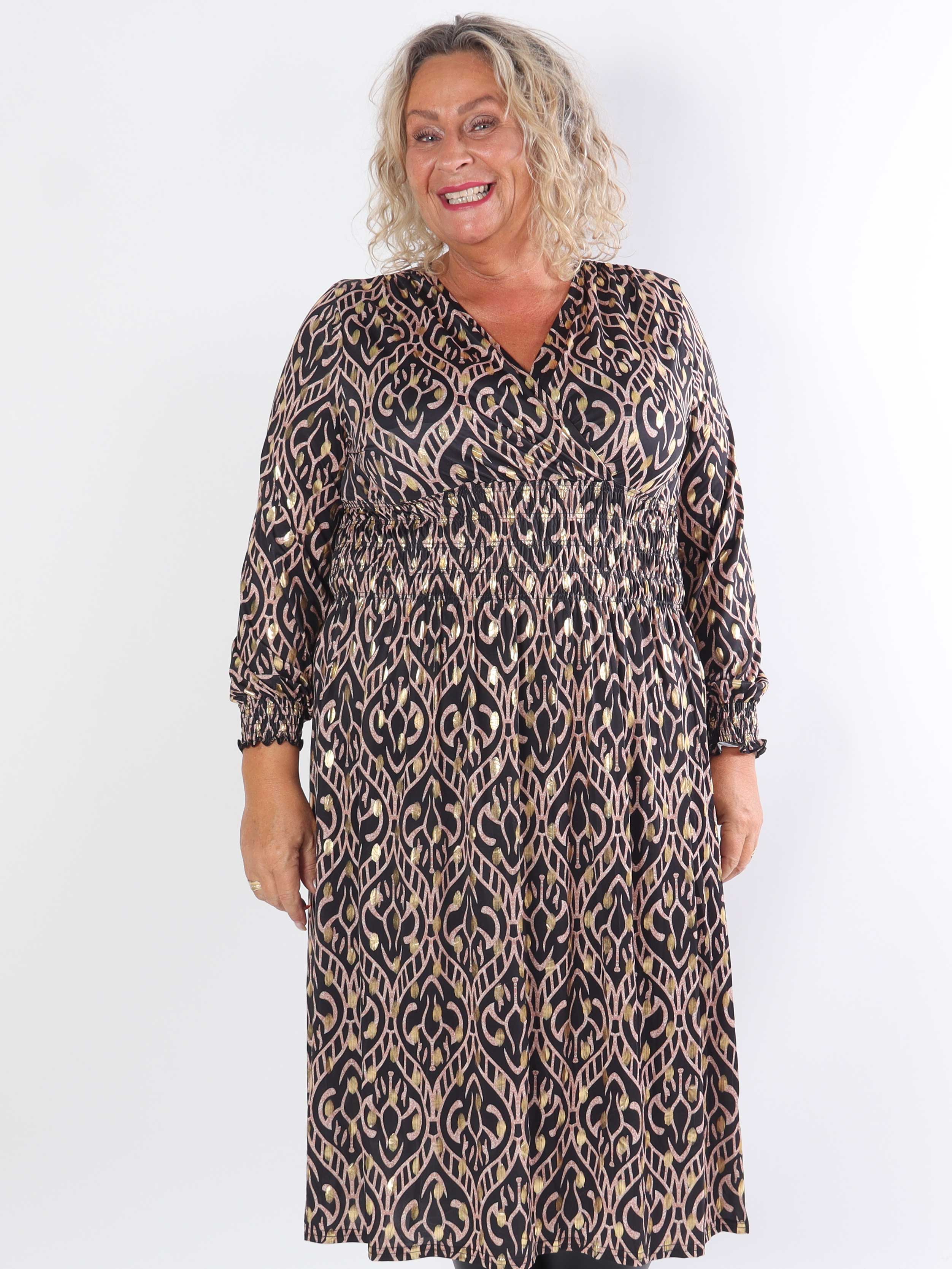 Pams Boho Midi L/S - Elastisk plus size-klänning i skrynkelfritt tyg