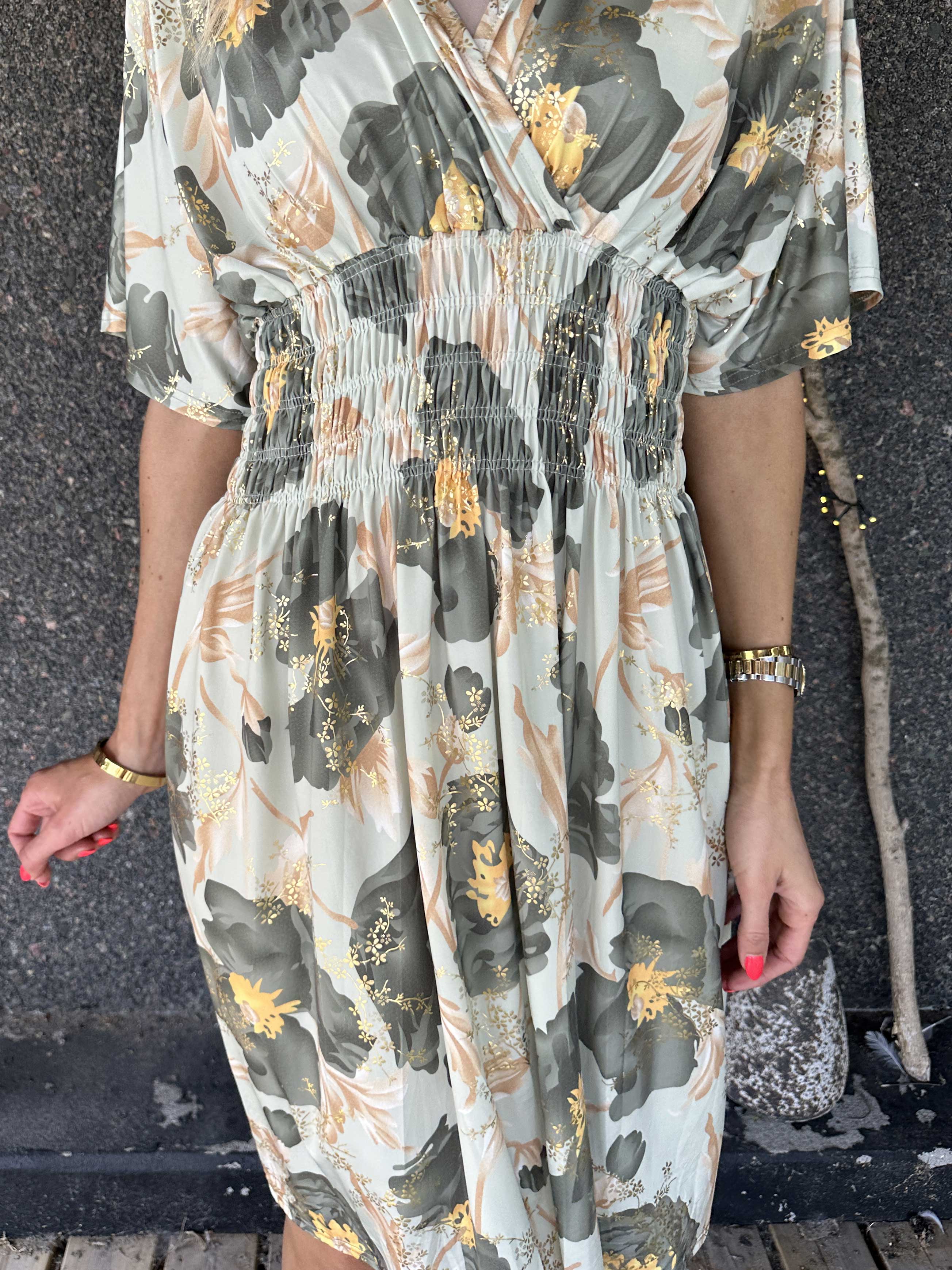 Pams Botanic Short - Stretchig blommig klänning