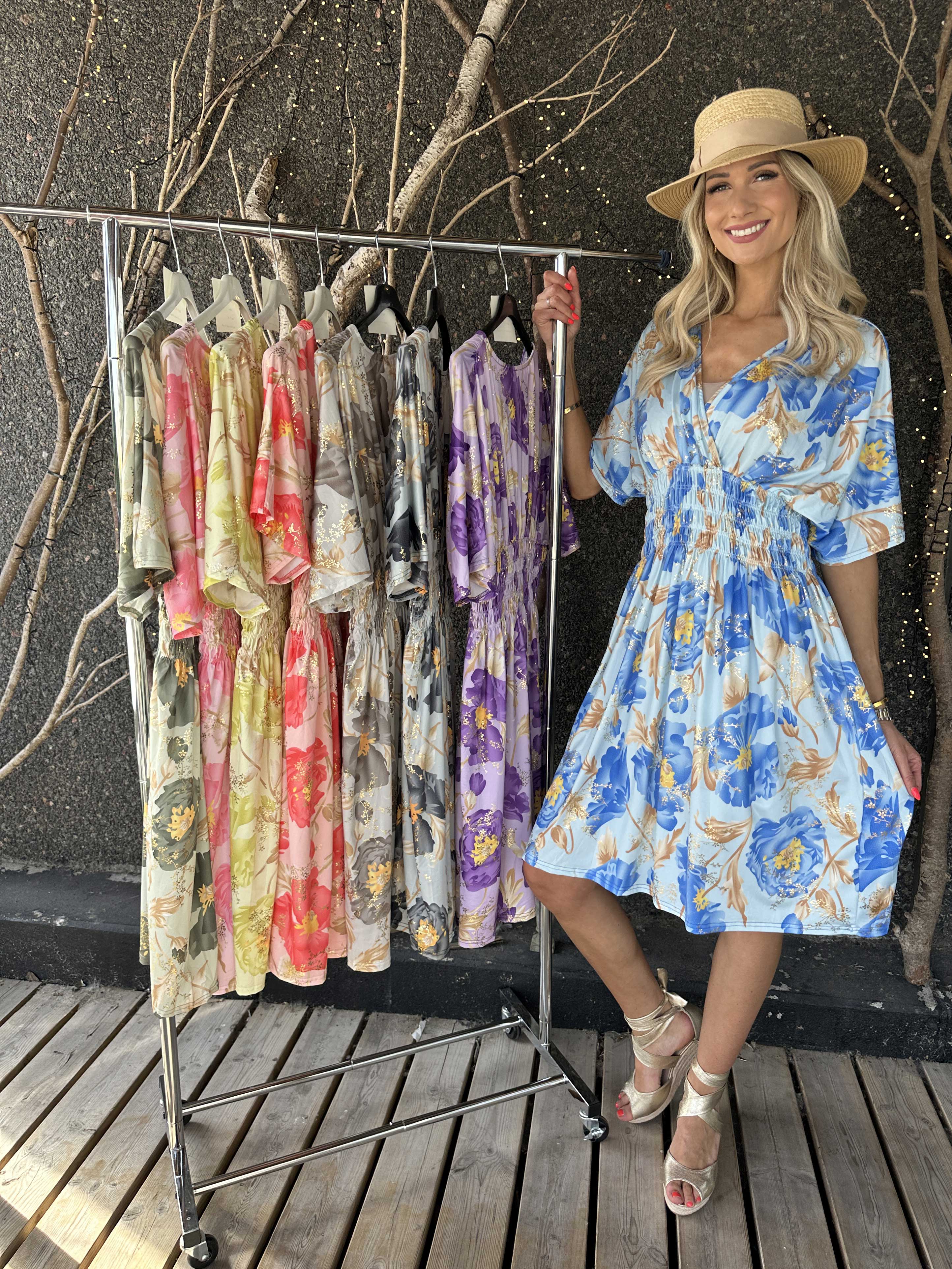 Pams Botanic Short - Stretchig blommig klänning