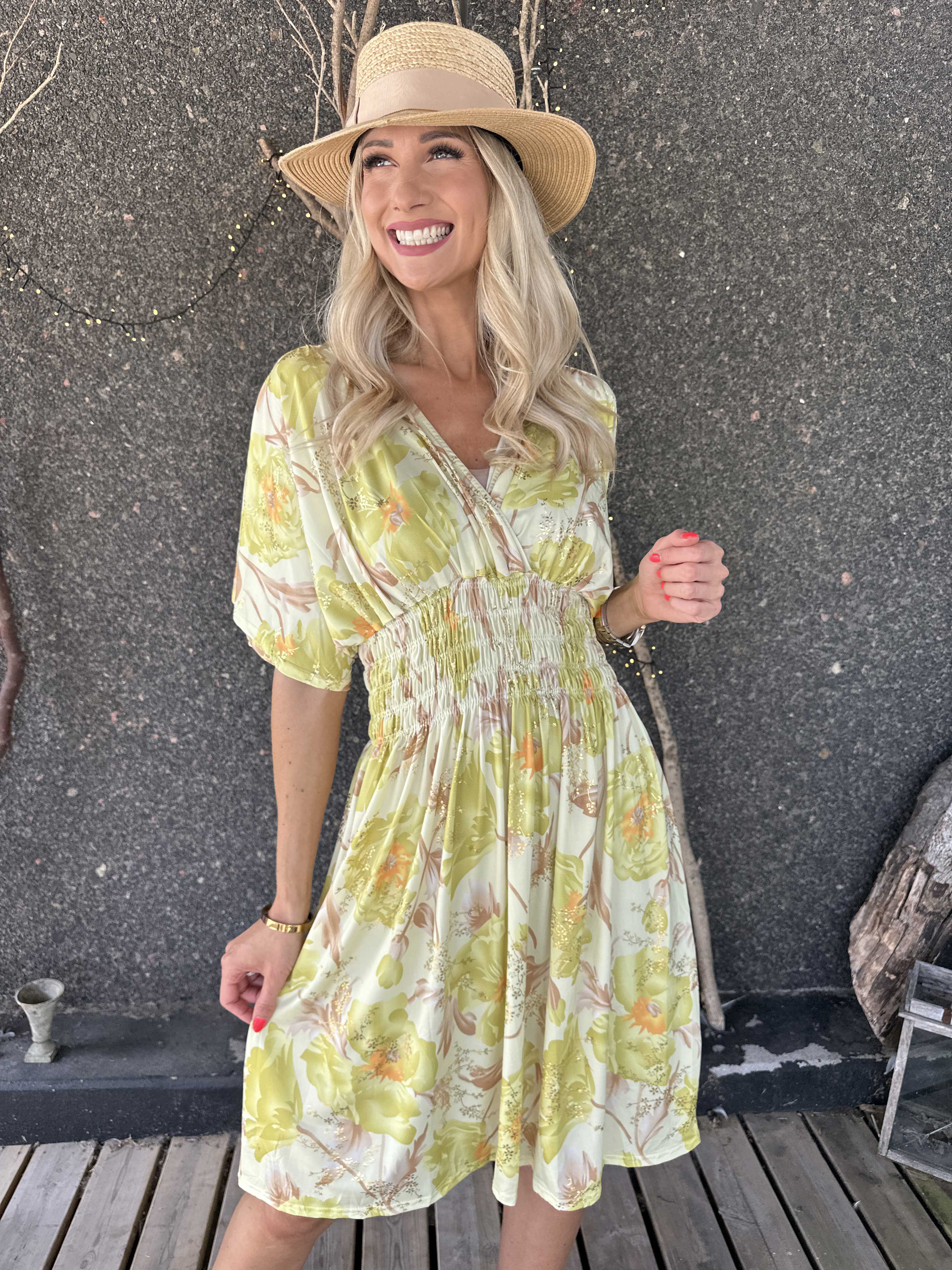 Pams Botanic Short - Stretchig blommig klänning