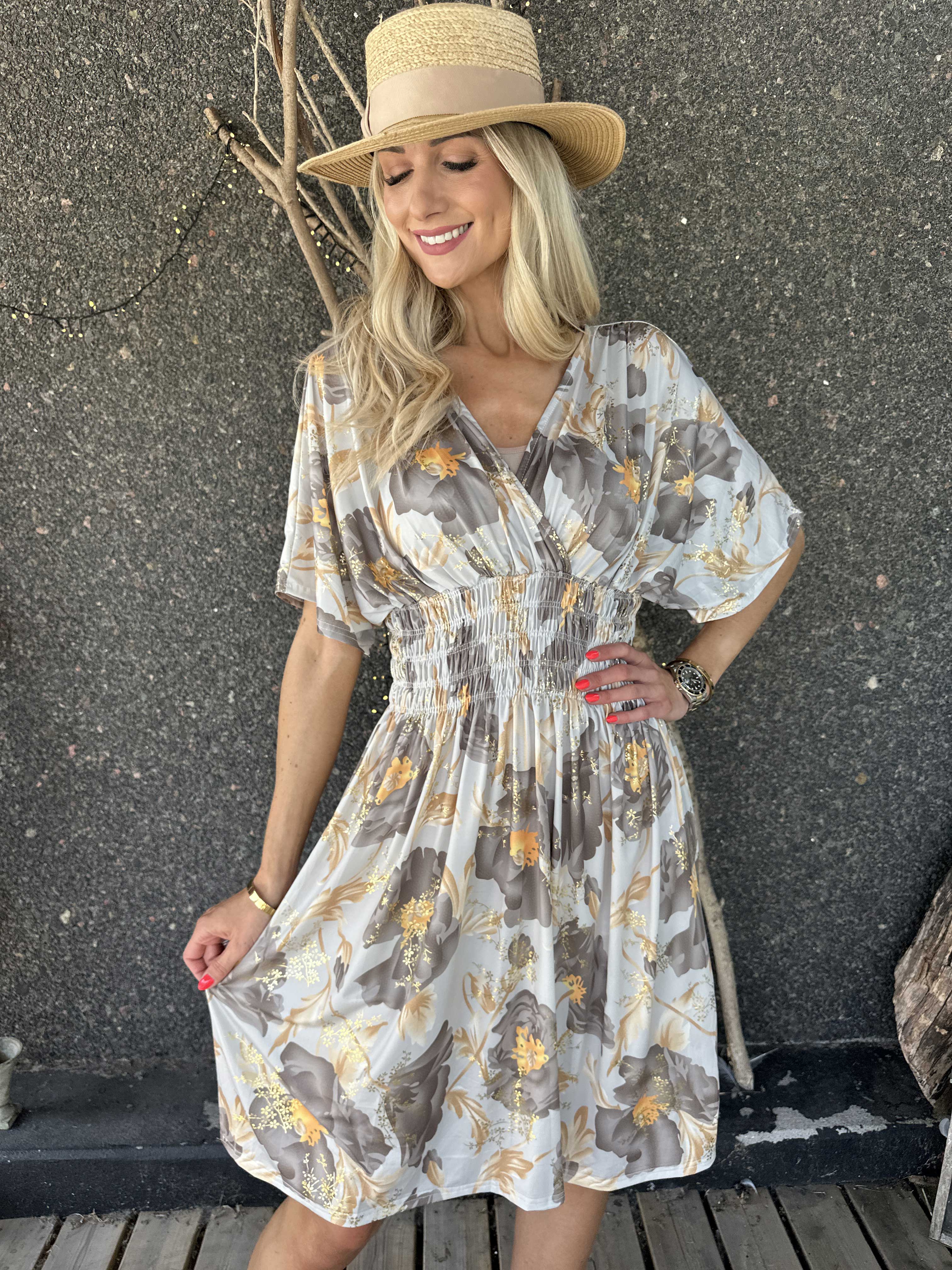 Pams Botanic Short - Stretchig blommig klänning