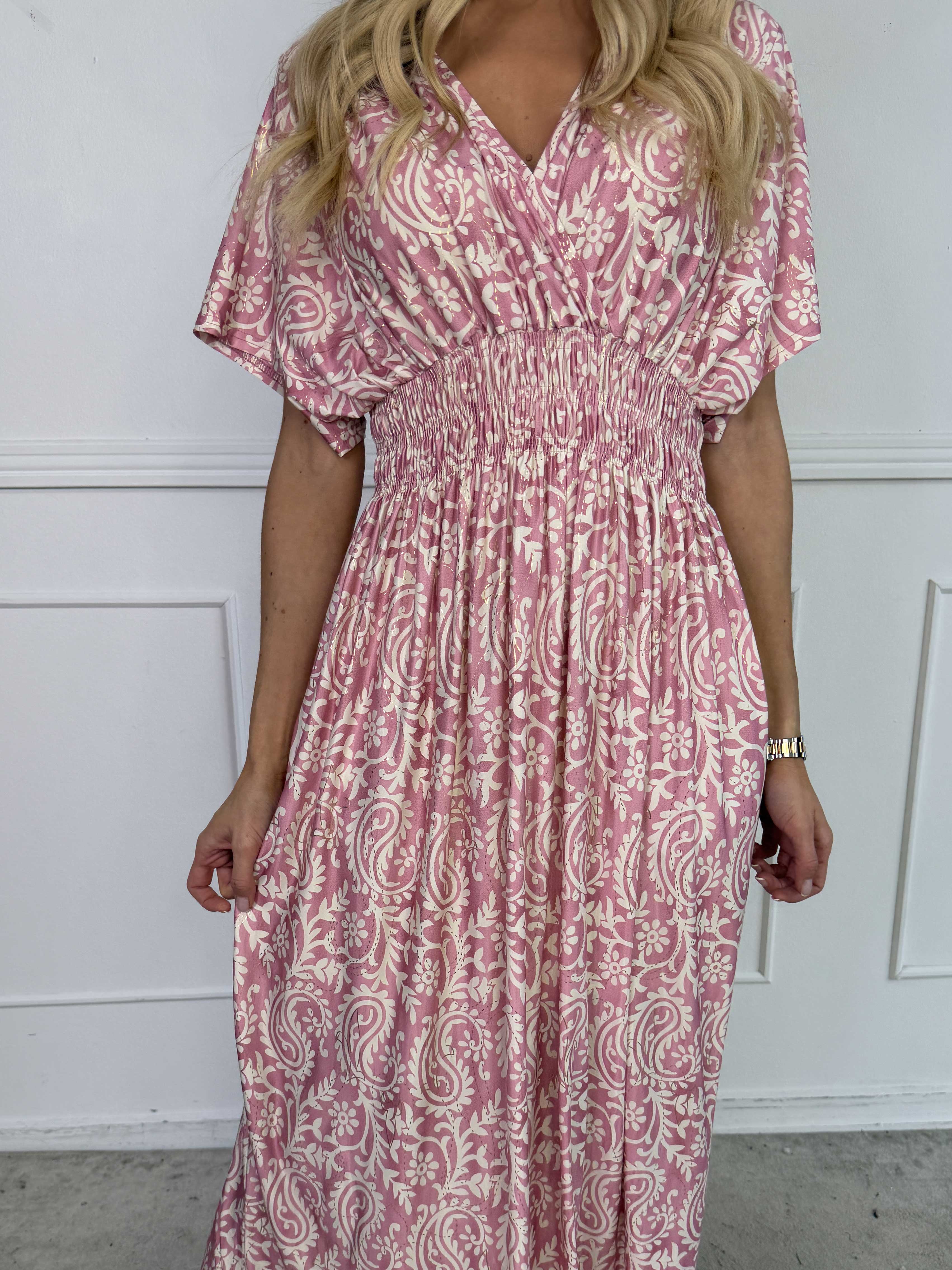 Pams Boteh - Lång stretchig mönstrad klänning med fickor