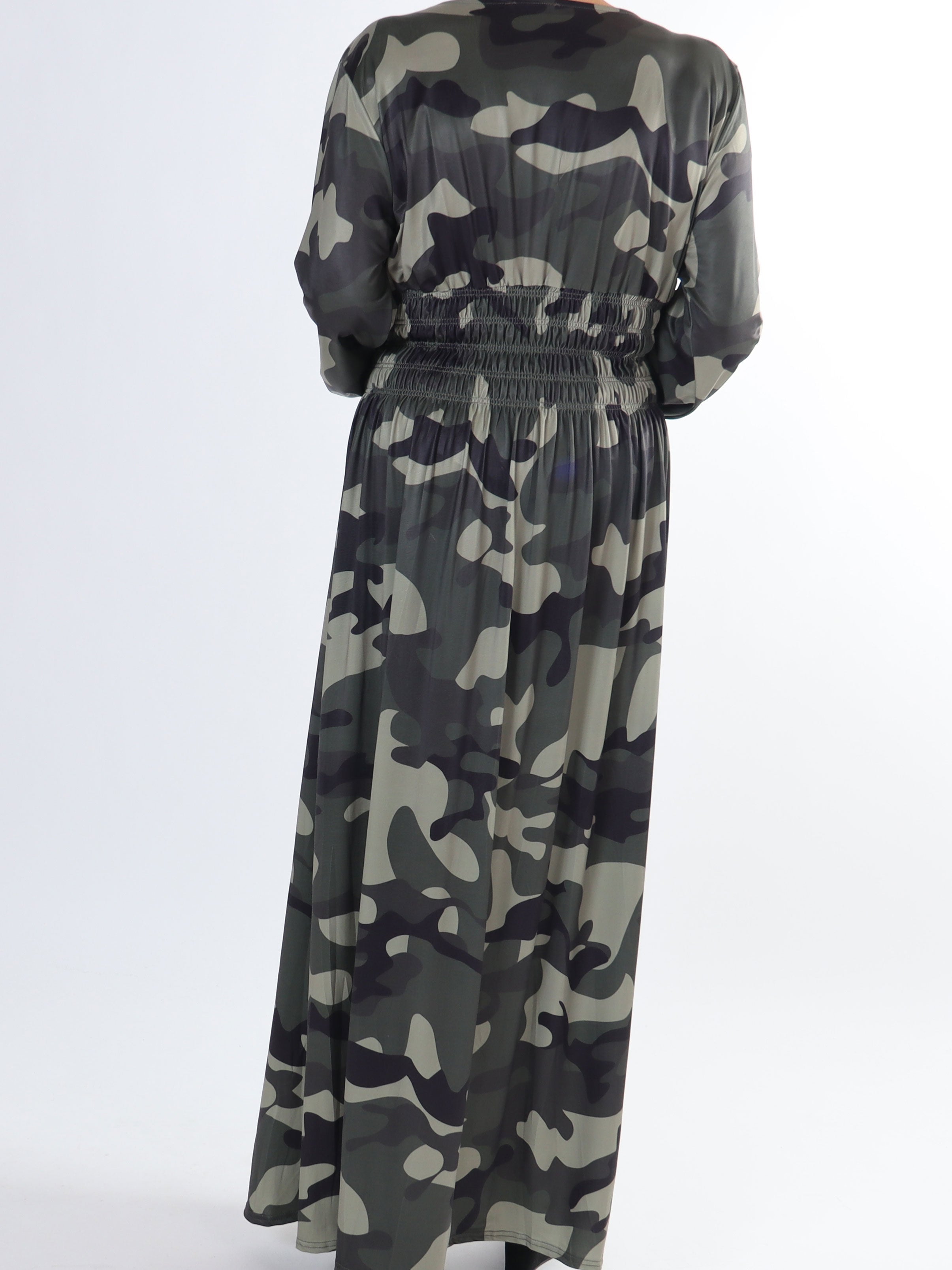 Pams Camo L/S - Stretchklänning med kamouflagemönster i stora storlekar