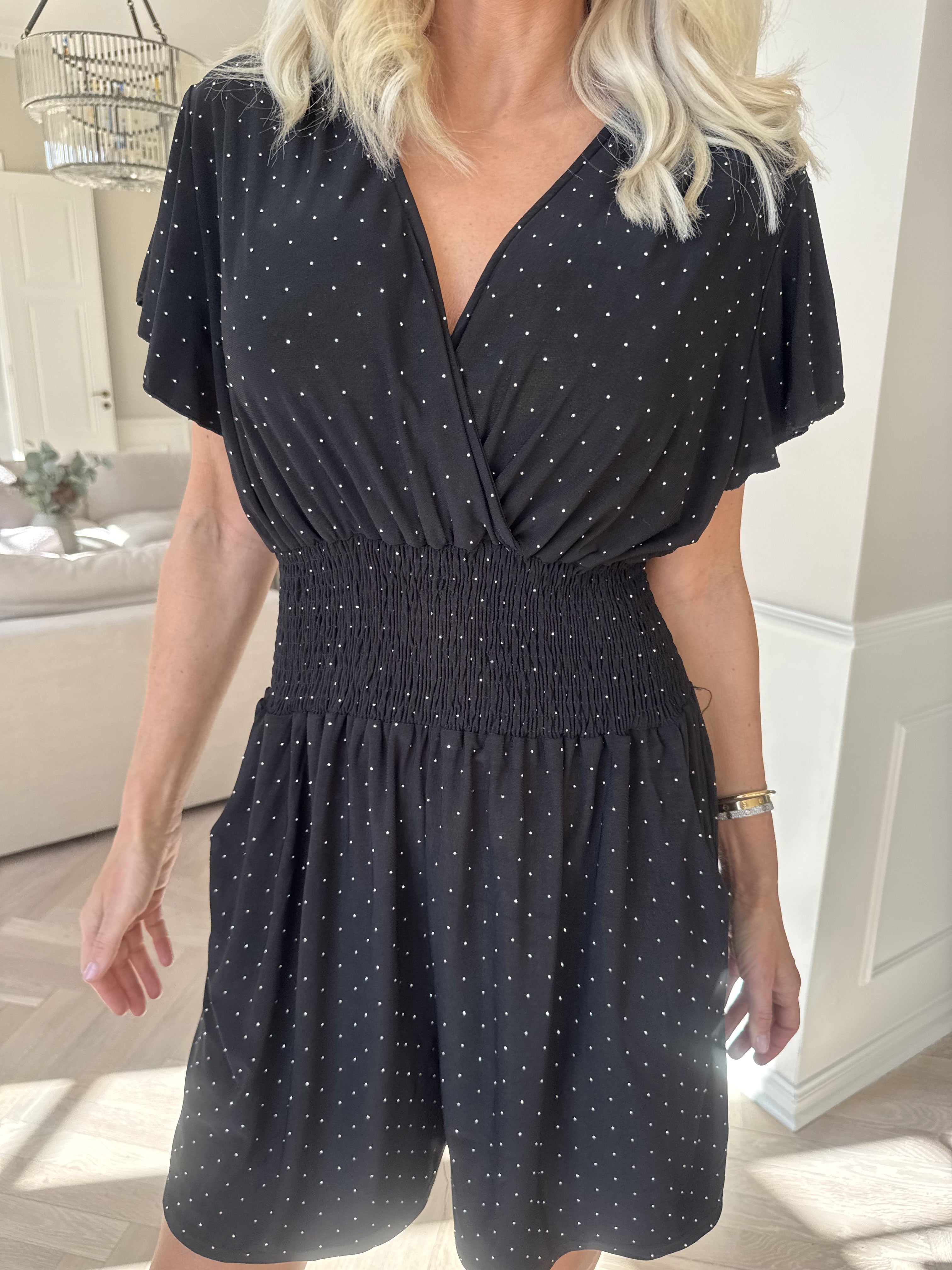 Pams Crystal Playsuit - Elastisk jumpsuit med gjutform