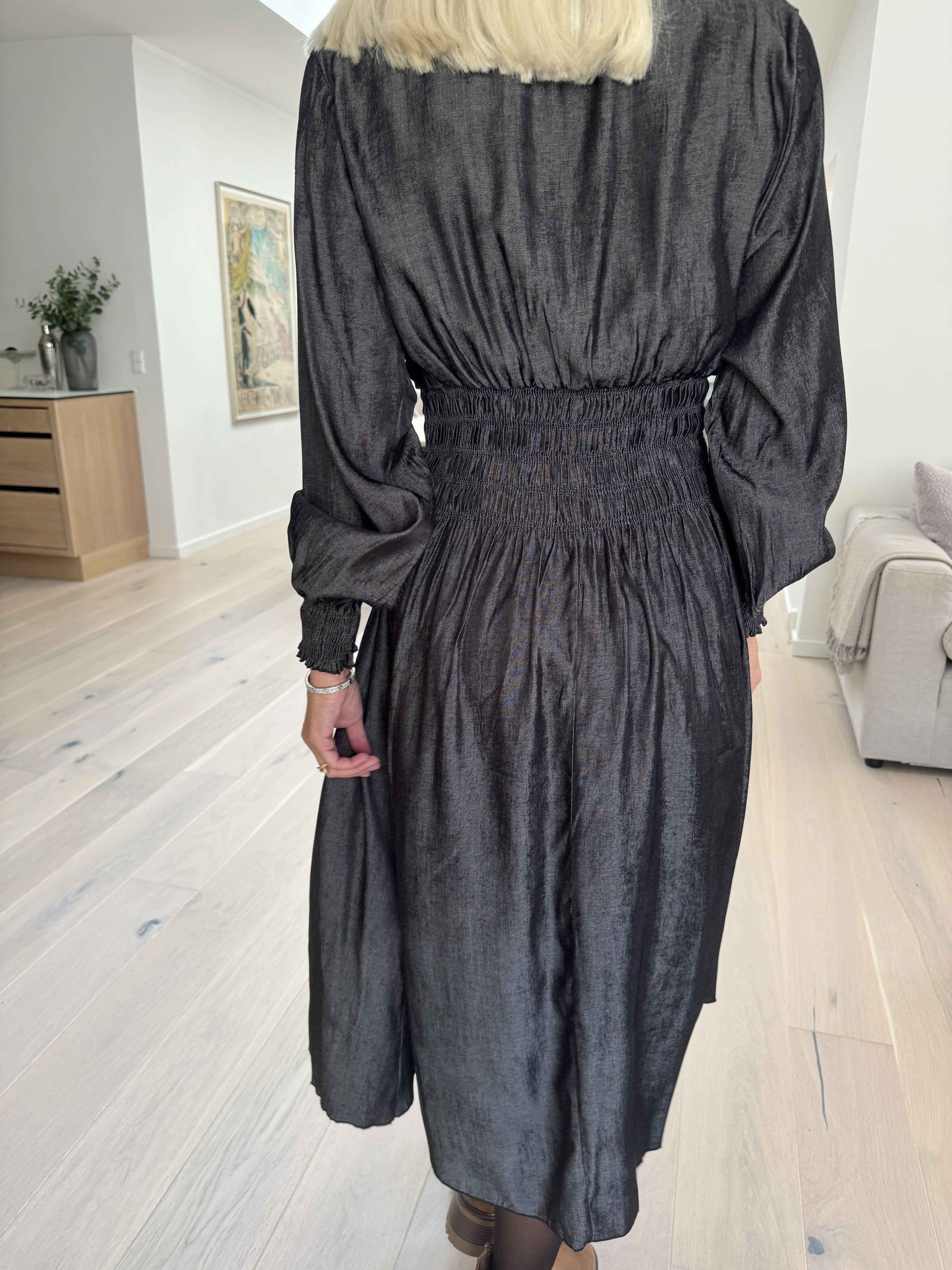 Pams Denim Midi L/S - Klänning med smock i midjan