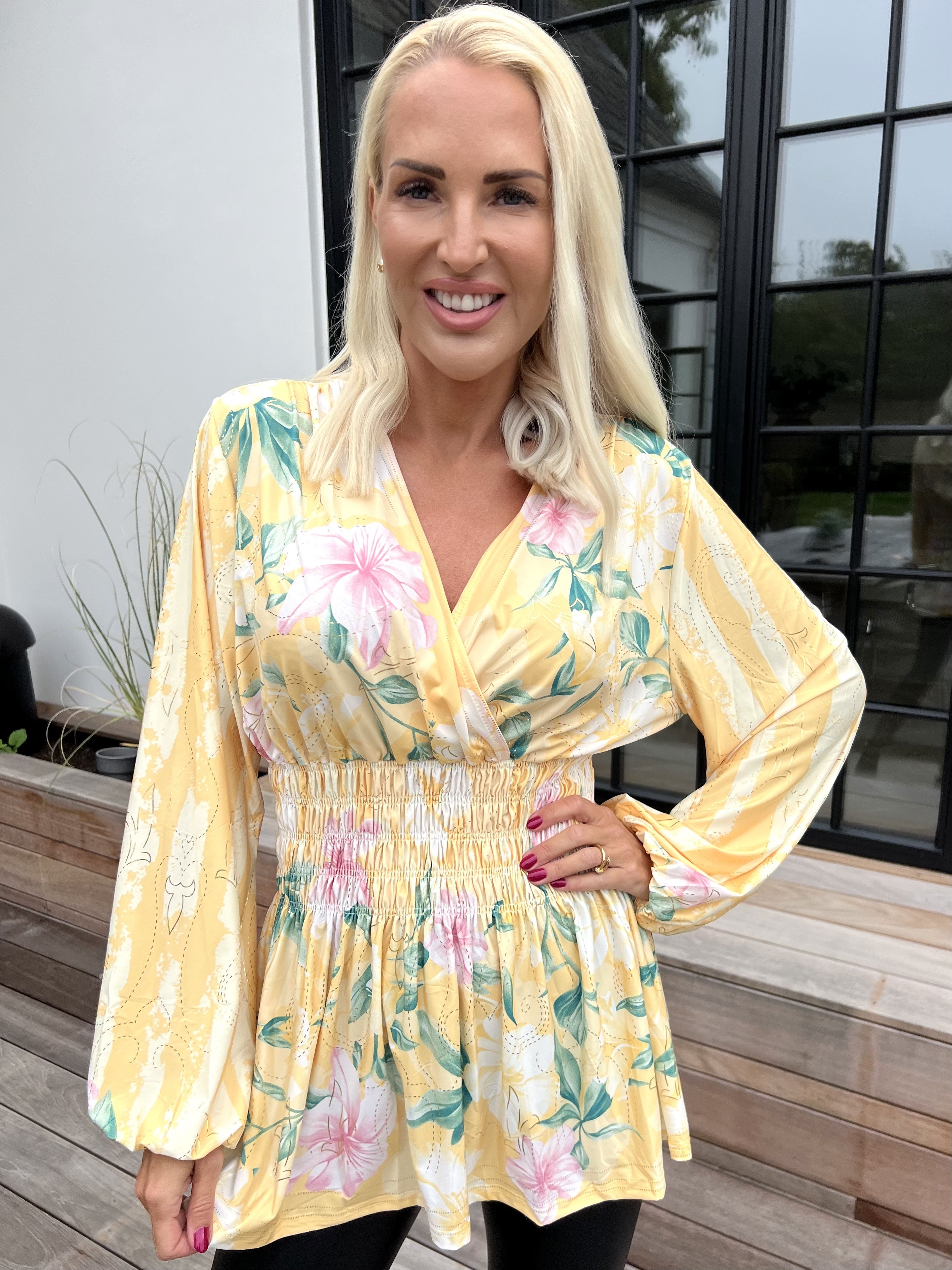 Pams Floral Stripe Shirt L/S - Elastisk blus med blommigt mönster och gulddetaljer