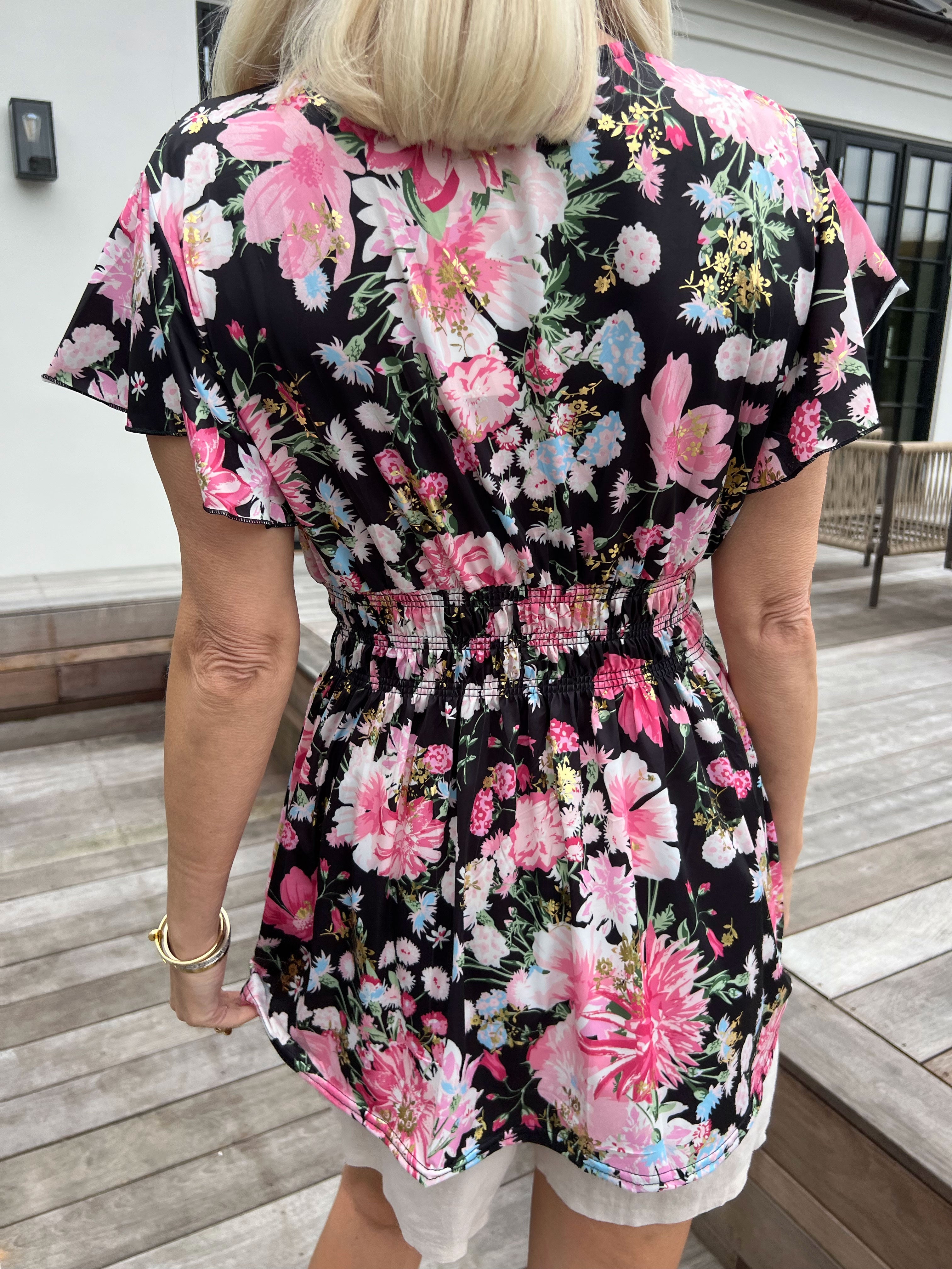 Pams Flower Shirt - Elastisk bluse med fine blomster og guld detaljer
