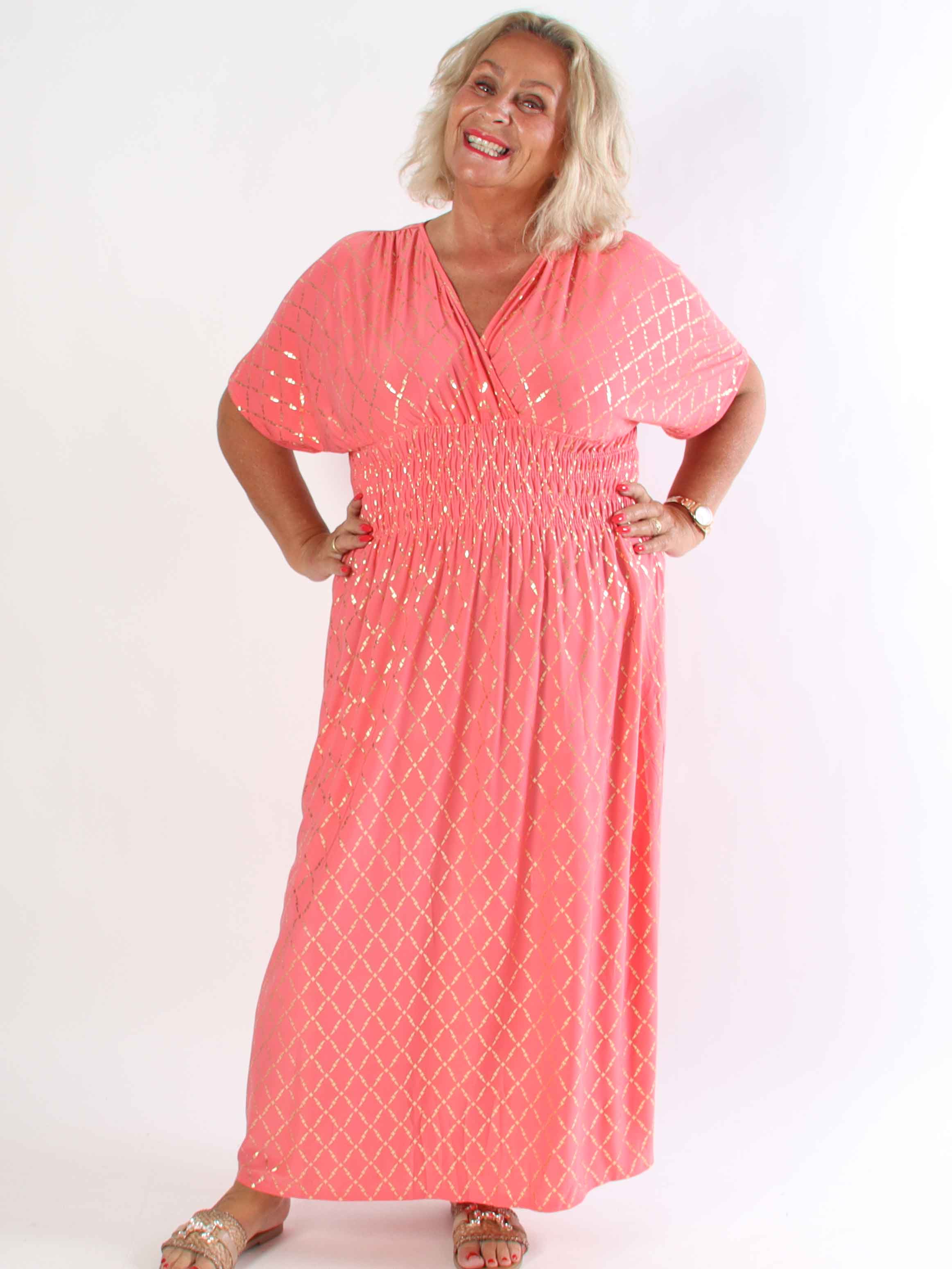 Pams Gold Check - Lång elastisk plus size klänning med gulddetaljer