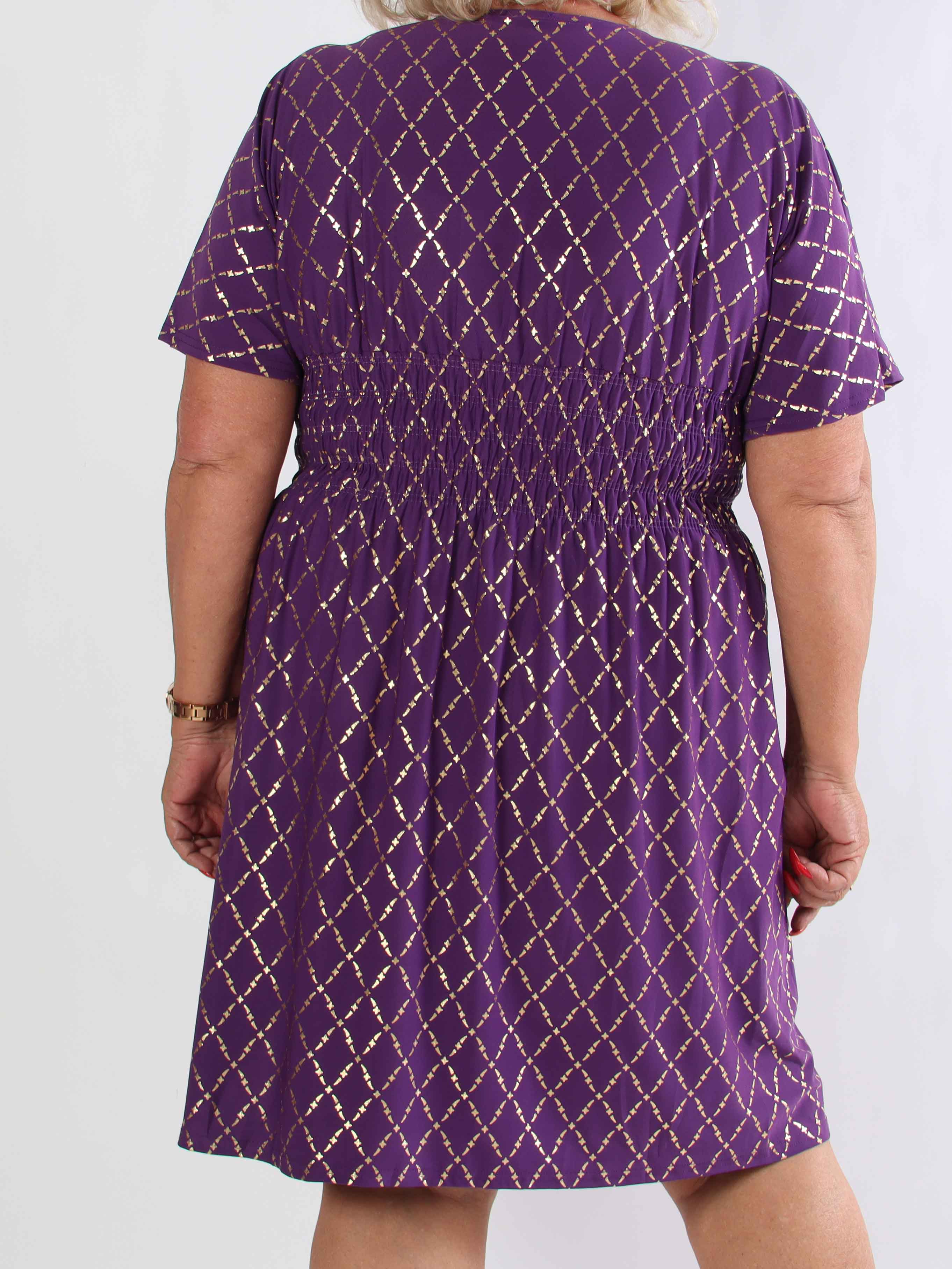 Pams Gold Check Short - Kort elastisk plus size klänning med gulddetaljer