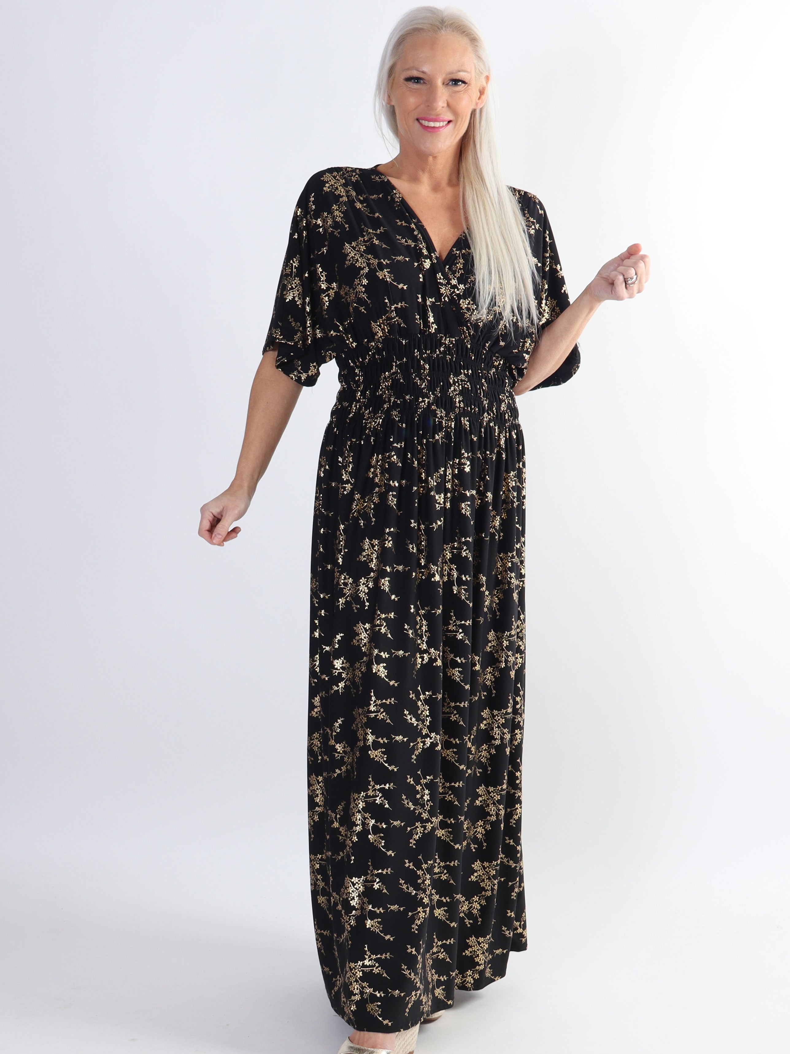 Pams Gold - Vanlig klänning i stora storlekar med gulddetaljer