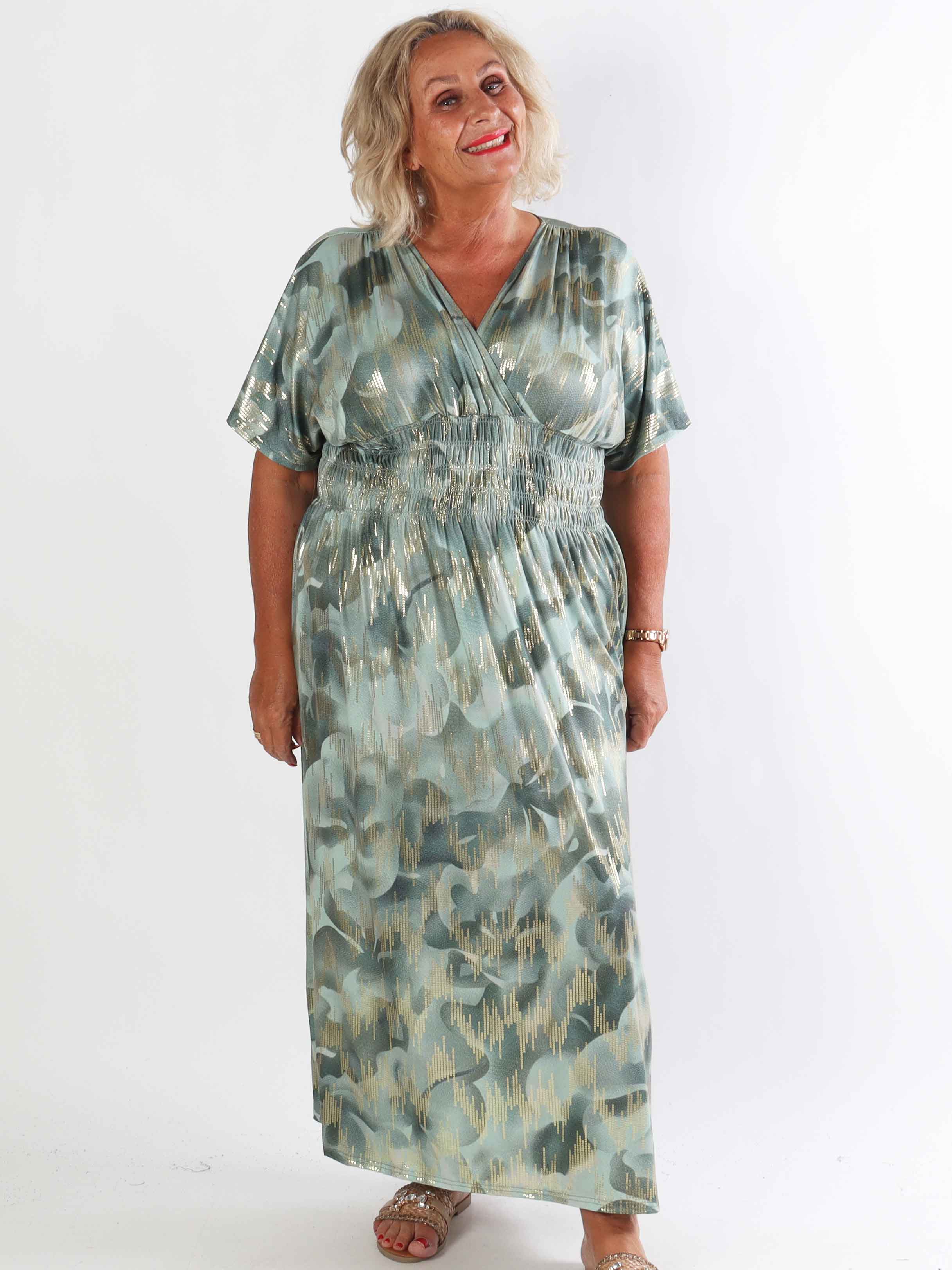 Pams Glamorous - Elastiskt plus size klänning med fina gulddetaljer