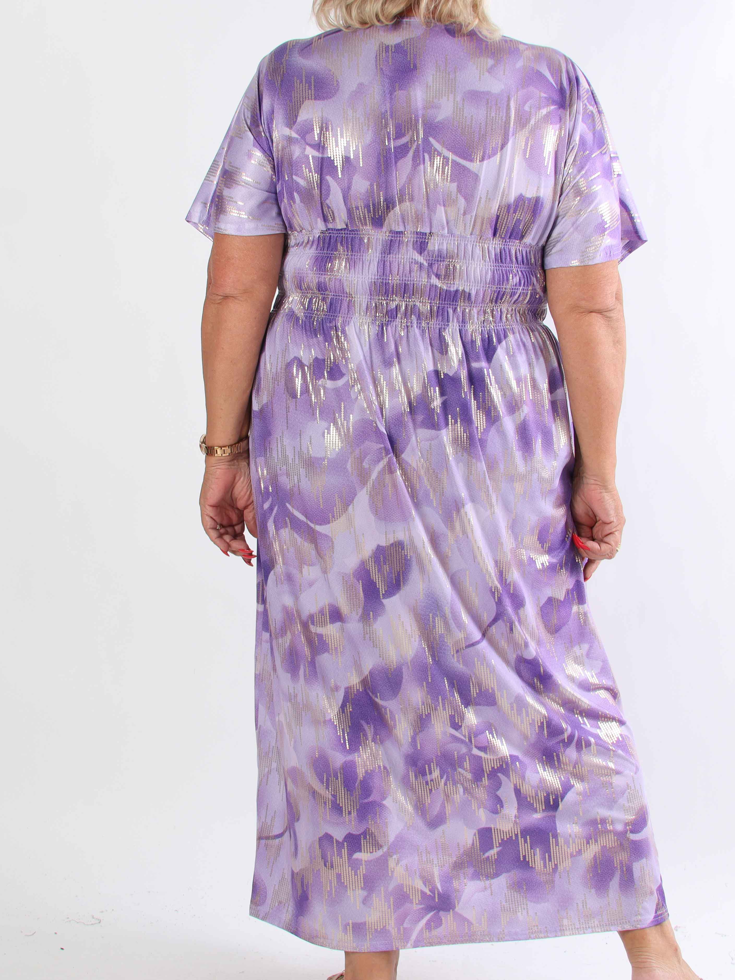 Pams Glamorous - Elastiskt plus size klänning med fina gulddetaljer