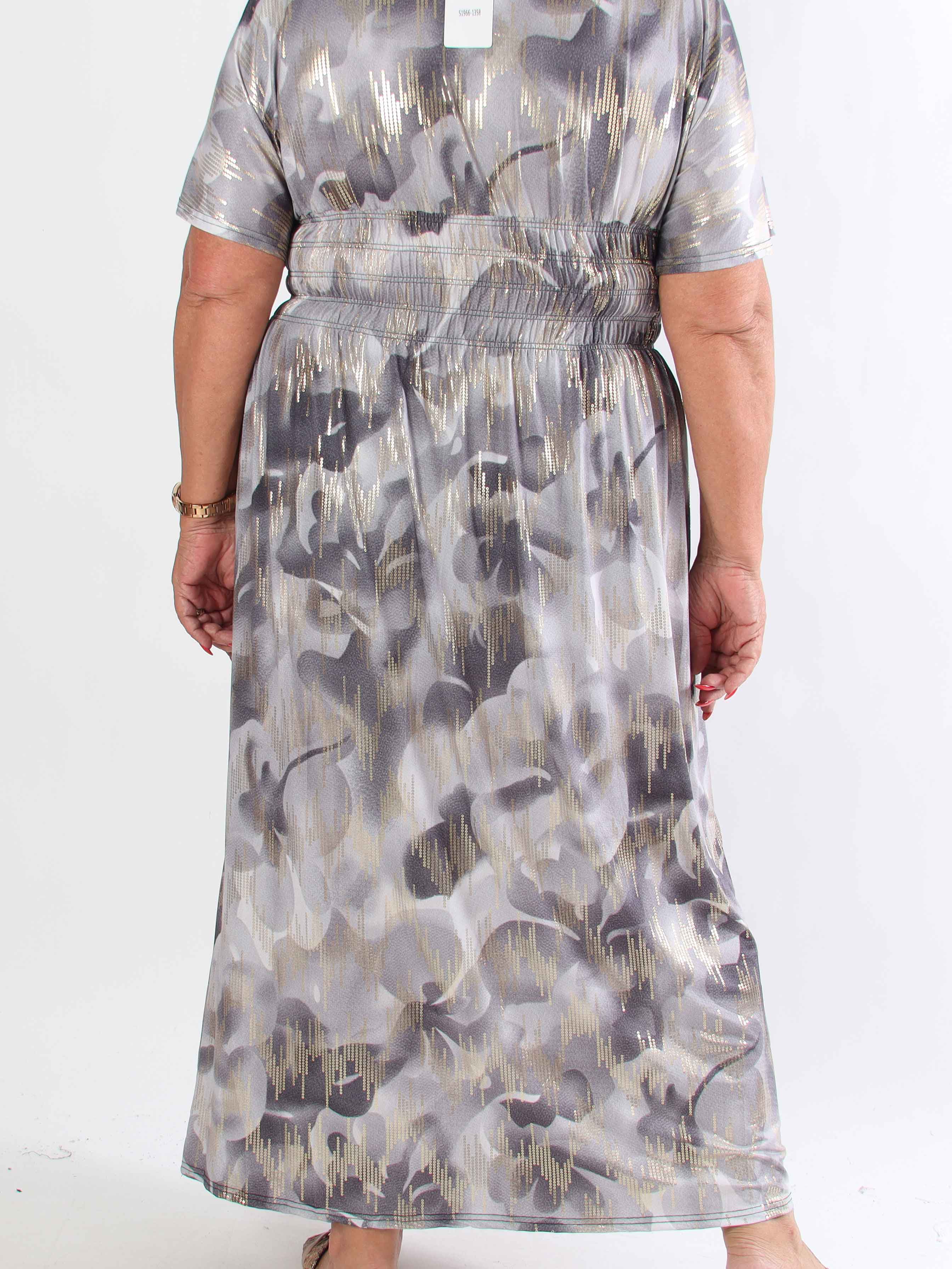 Pams Glamorous - Elastiskt plus size klänning med fina gulddetaljer