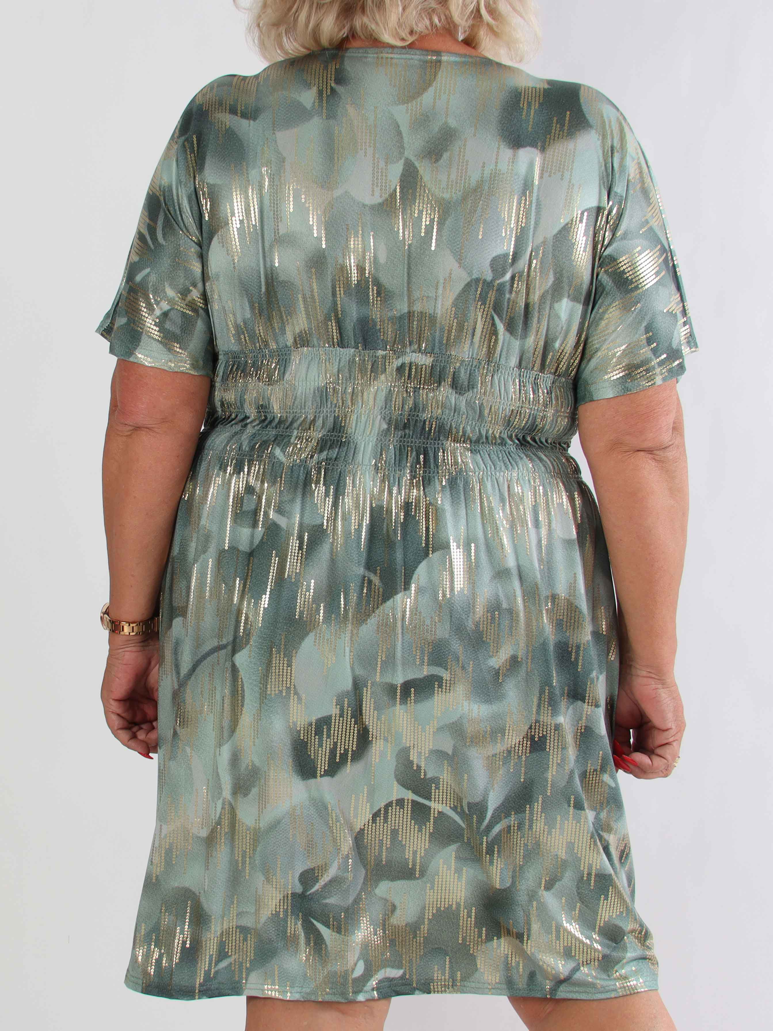 Pams Glamorous Short - Elastisk plus size klänning med fina gulddetaljer