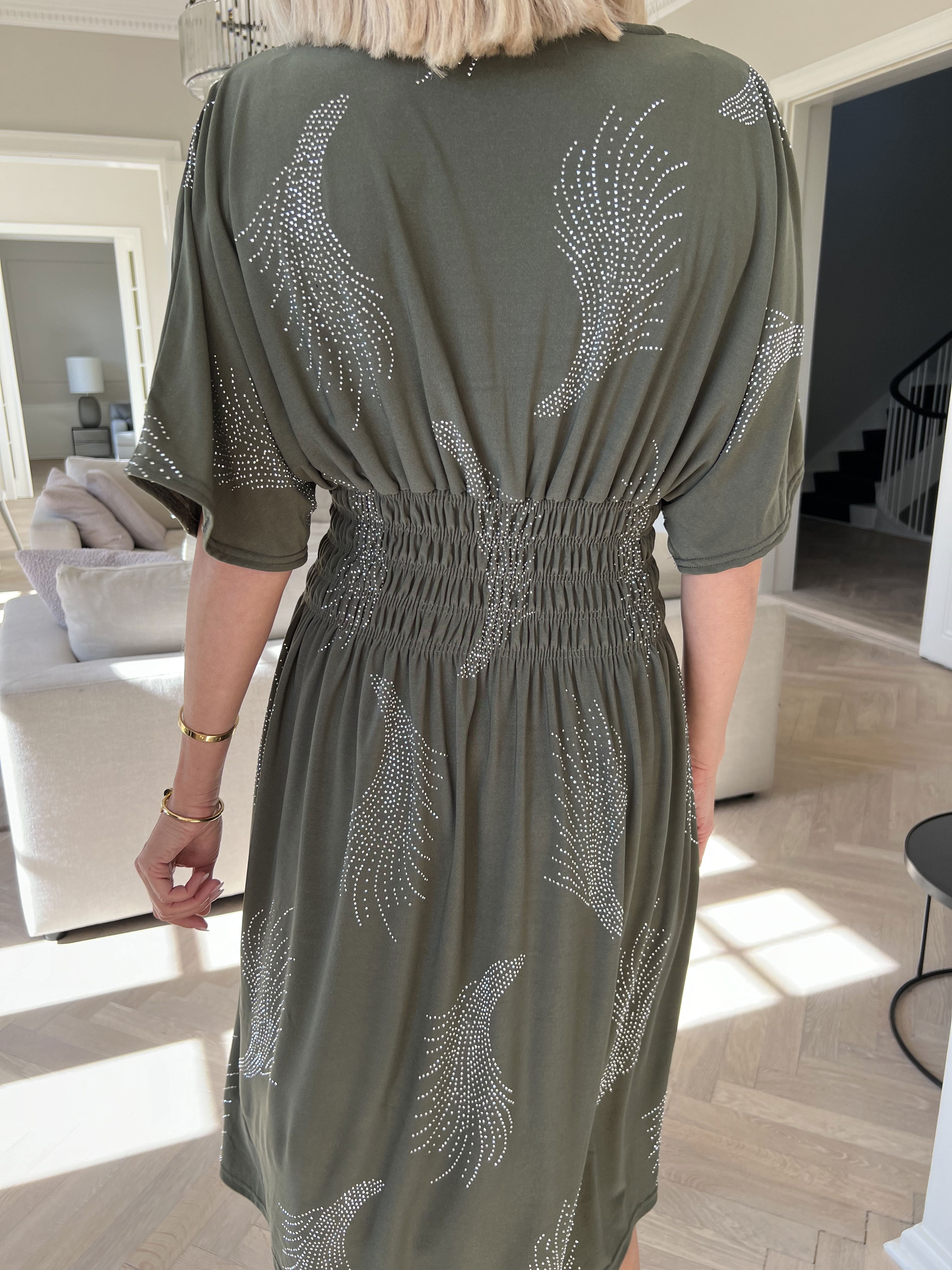 Pams Leaf Crystal Short - Stretchklänning med strassmönster