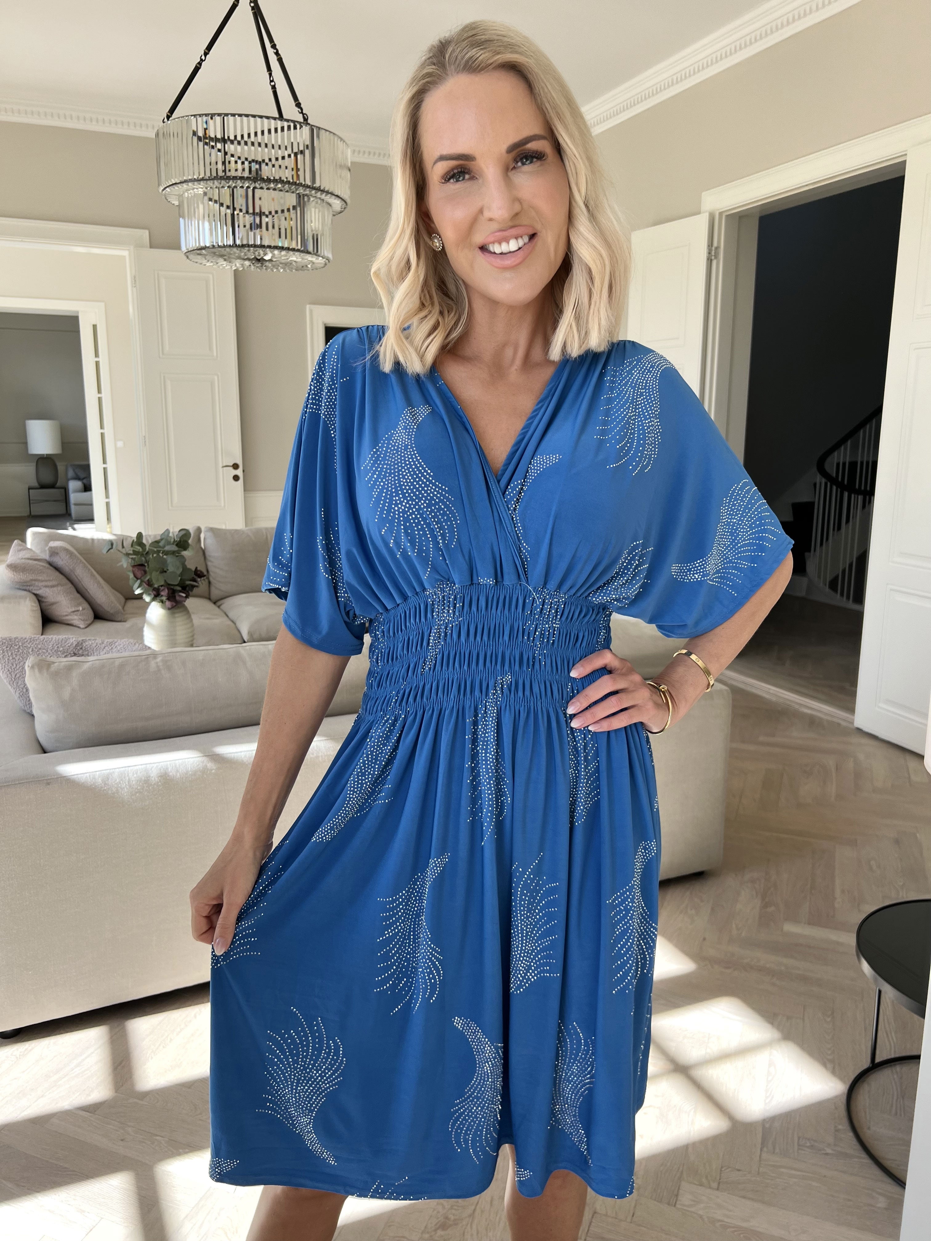 Pams Leaf Crystal Short - Stretchklänning med strassmönster