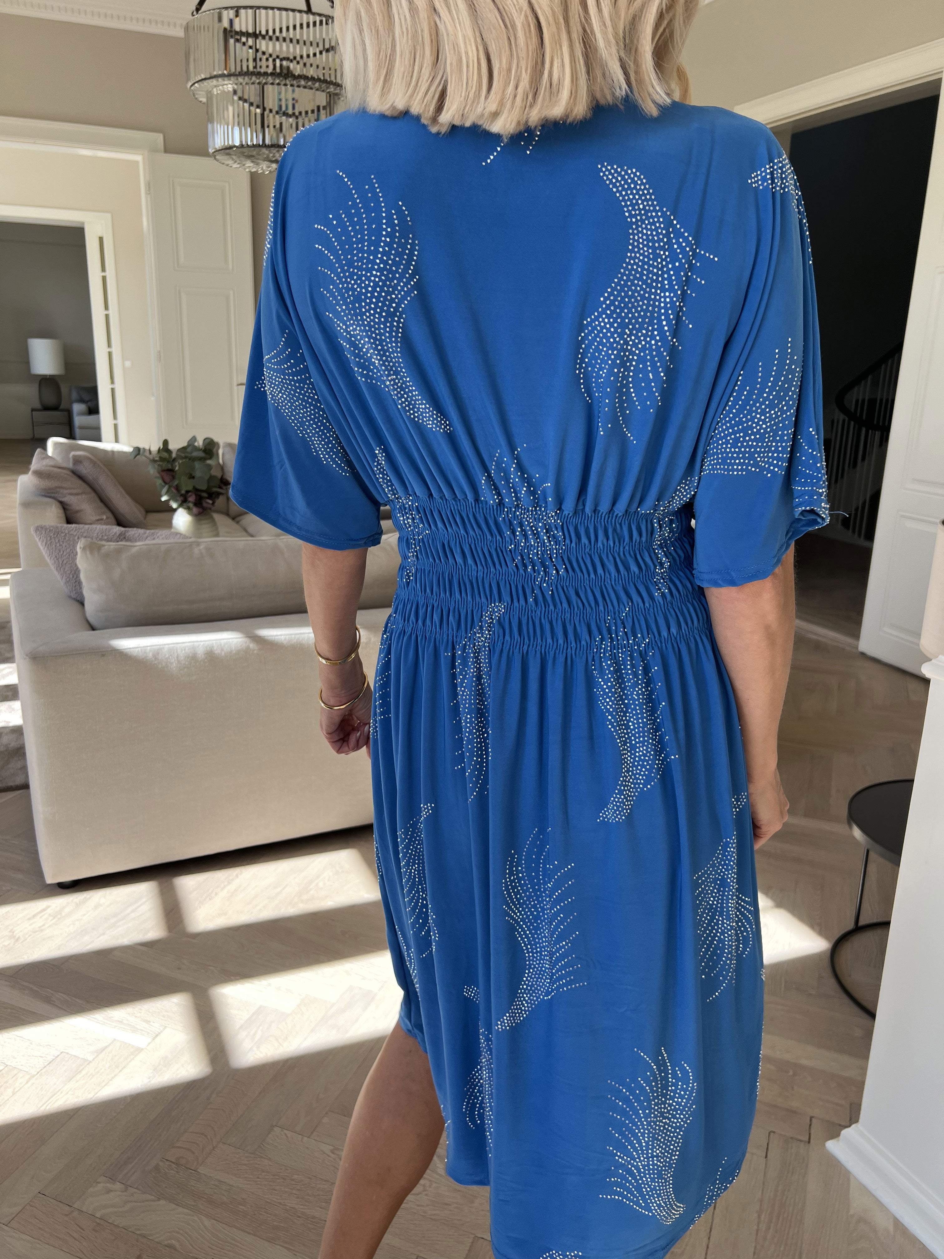 Pams Leaf Crystal Short - Stretchklänning med strassmönster