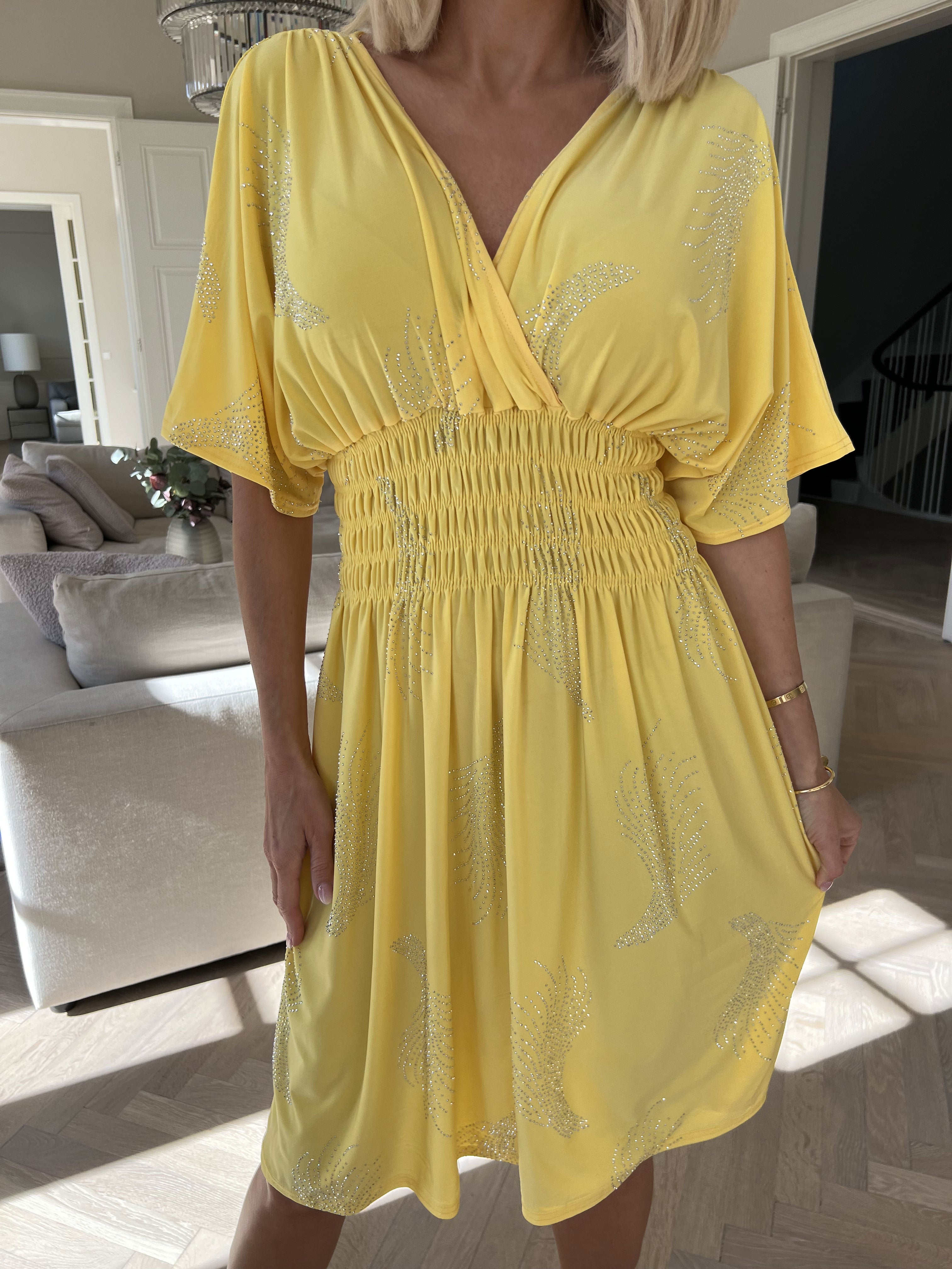 Pams Leaf Crystal Short - Stretchklänning med strassmönster