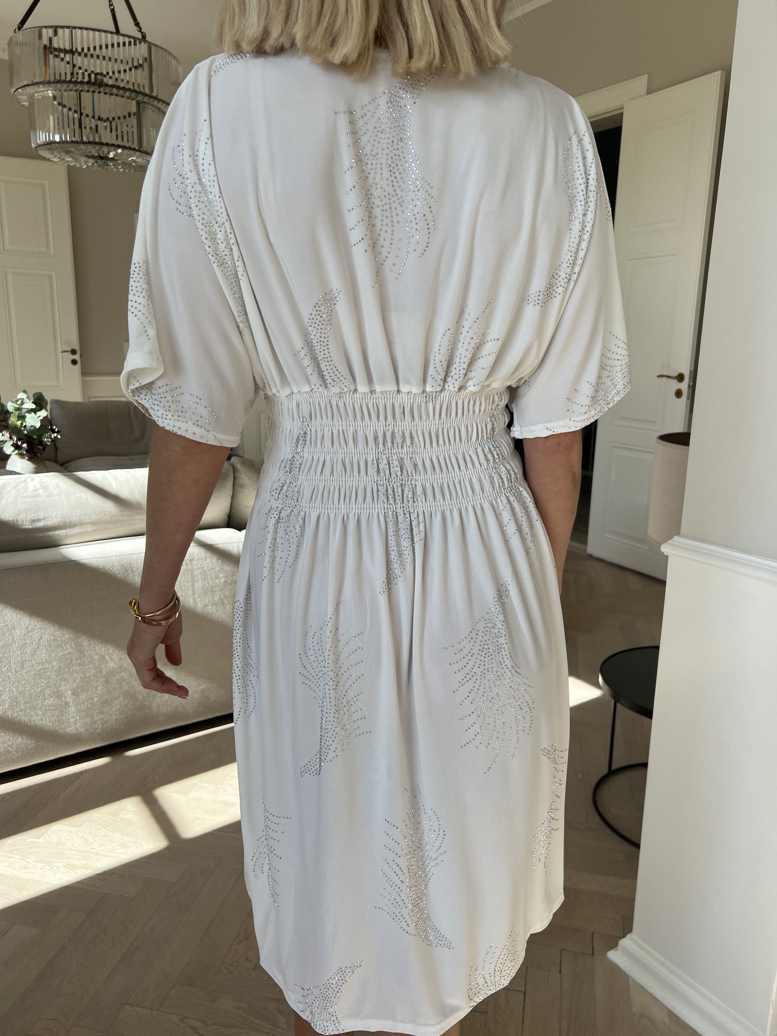 Pams Leaf Crystal Short - Stretchklänning med strassmönster