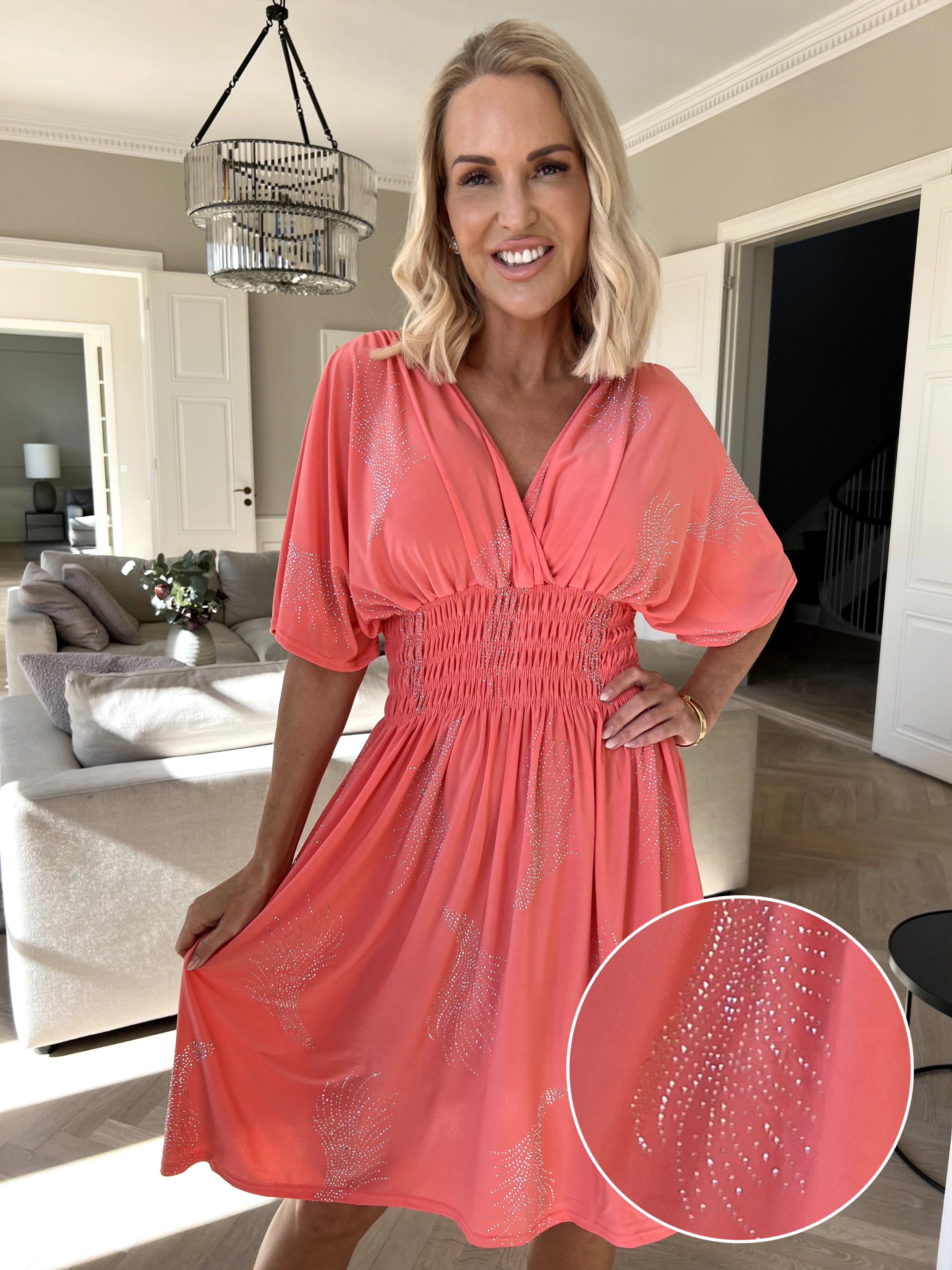 Pams Leaf Crystal Short - Stretchklänning med strassmönster