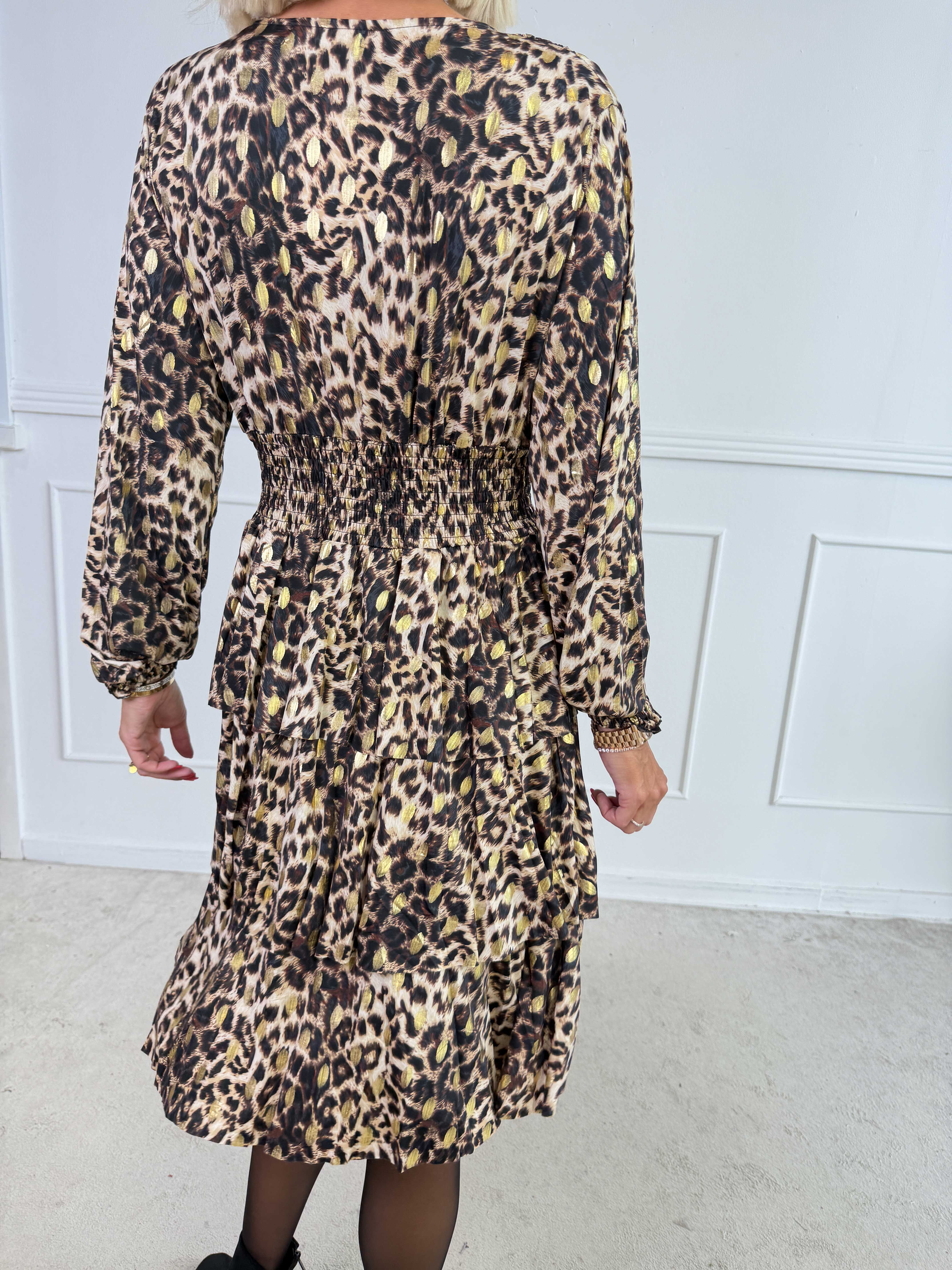 Pams Leo Frills - Elastisk kjole i leopardprint med elegante flæser