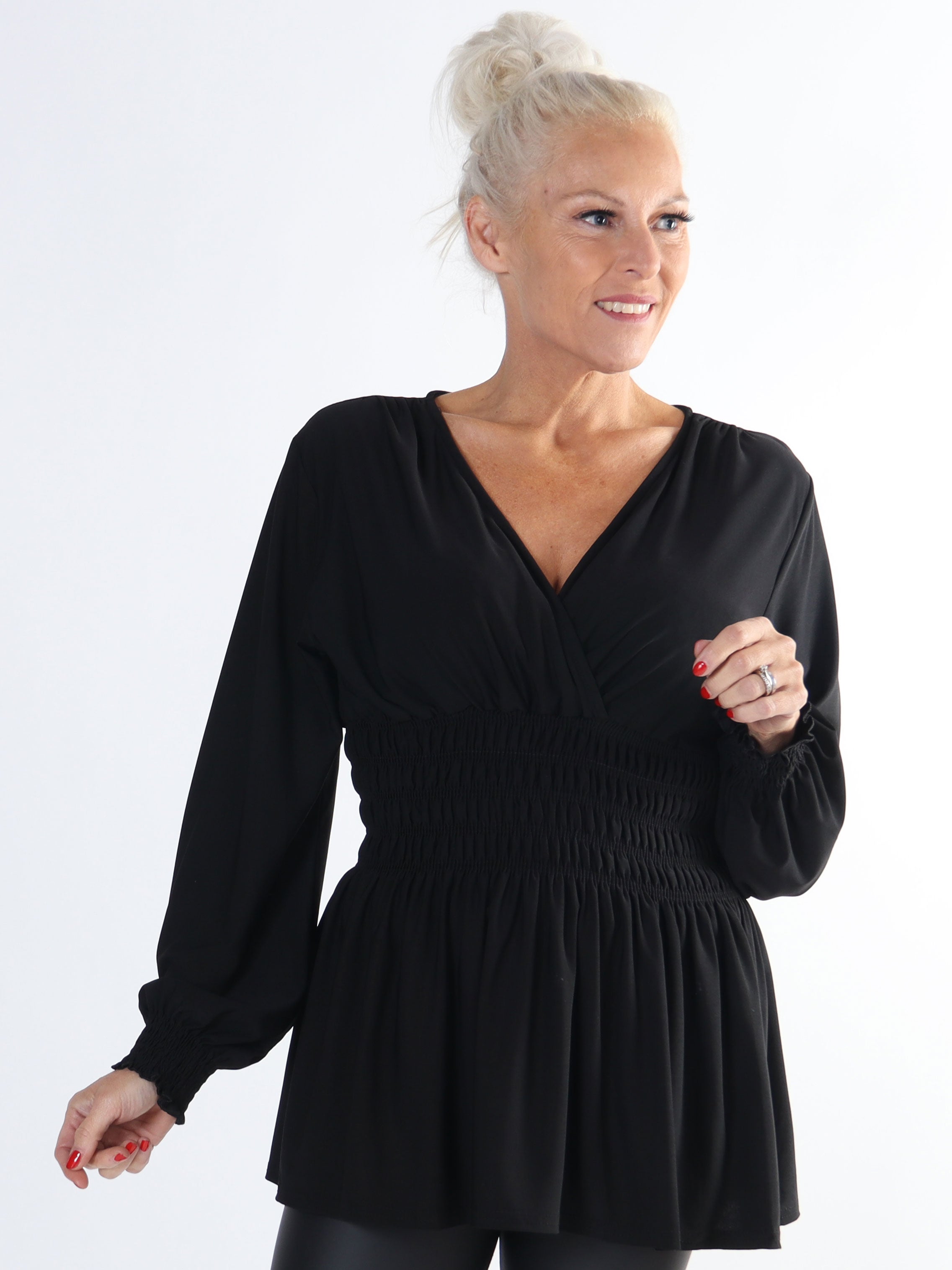 Pams Plain Shirt L/S - Blus i stretchigt material med långa ärmar