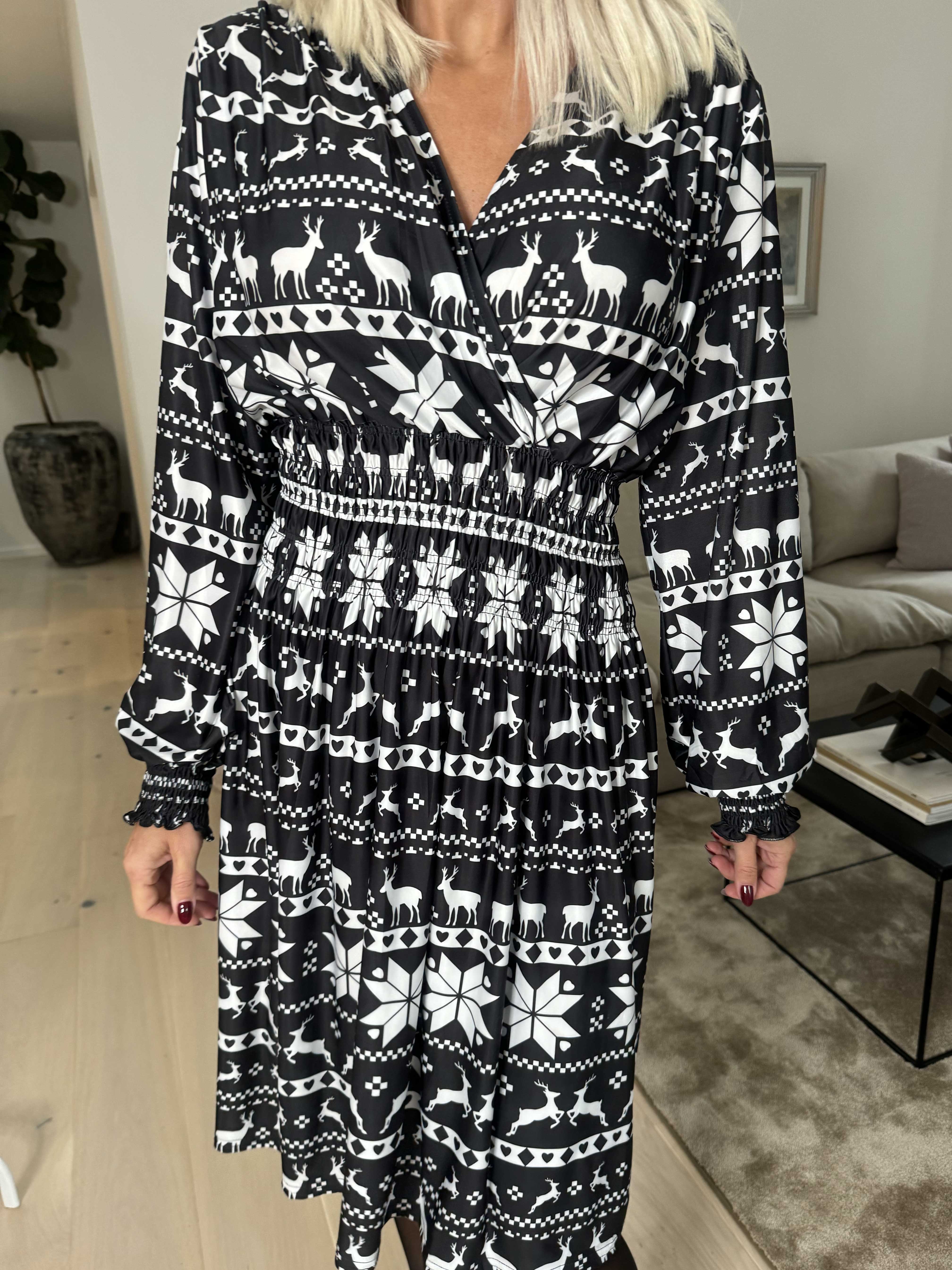 Pams Snow Short L/S - Elastisk klänning med jultryck