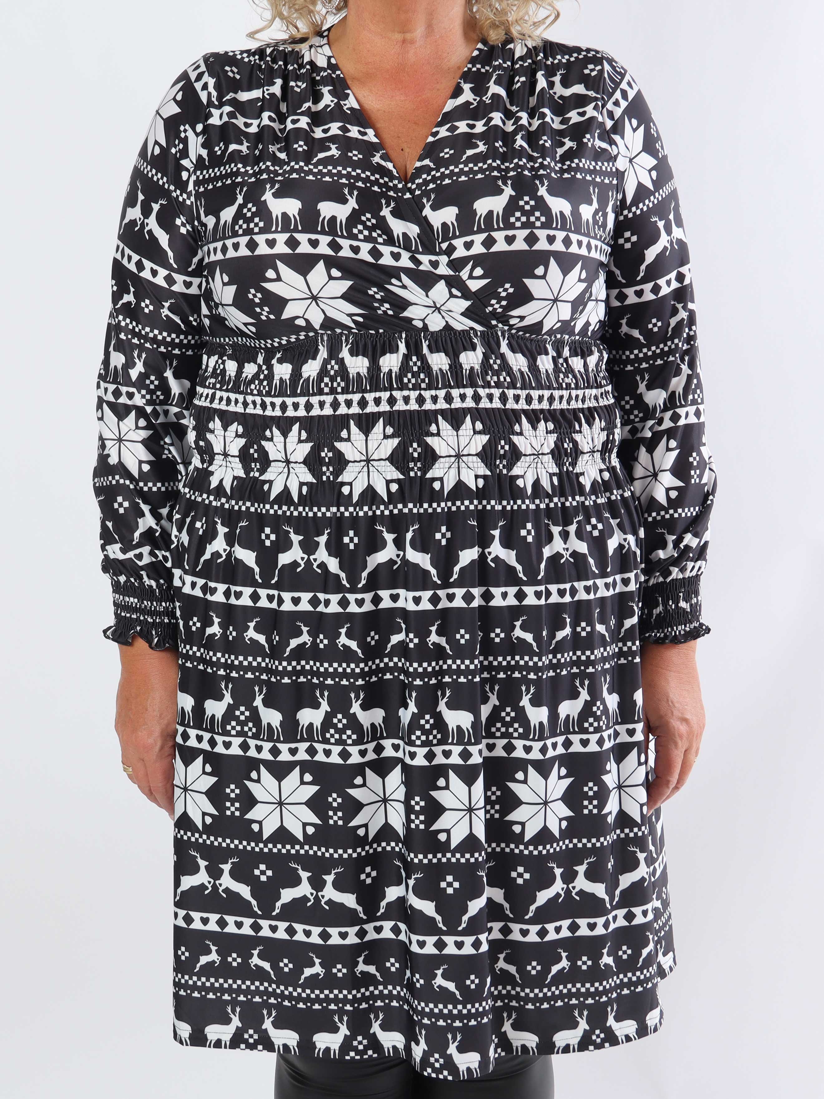Pams Snow Short L/S - Elastisk plus size-klänning med jultryck