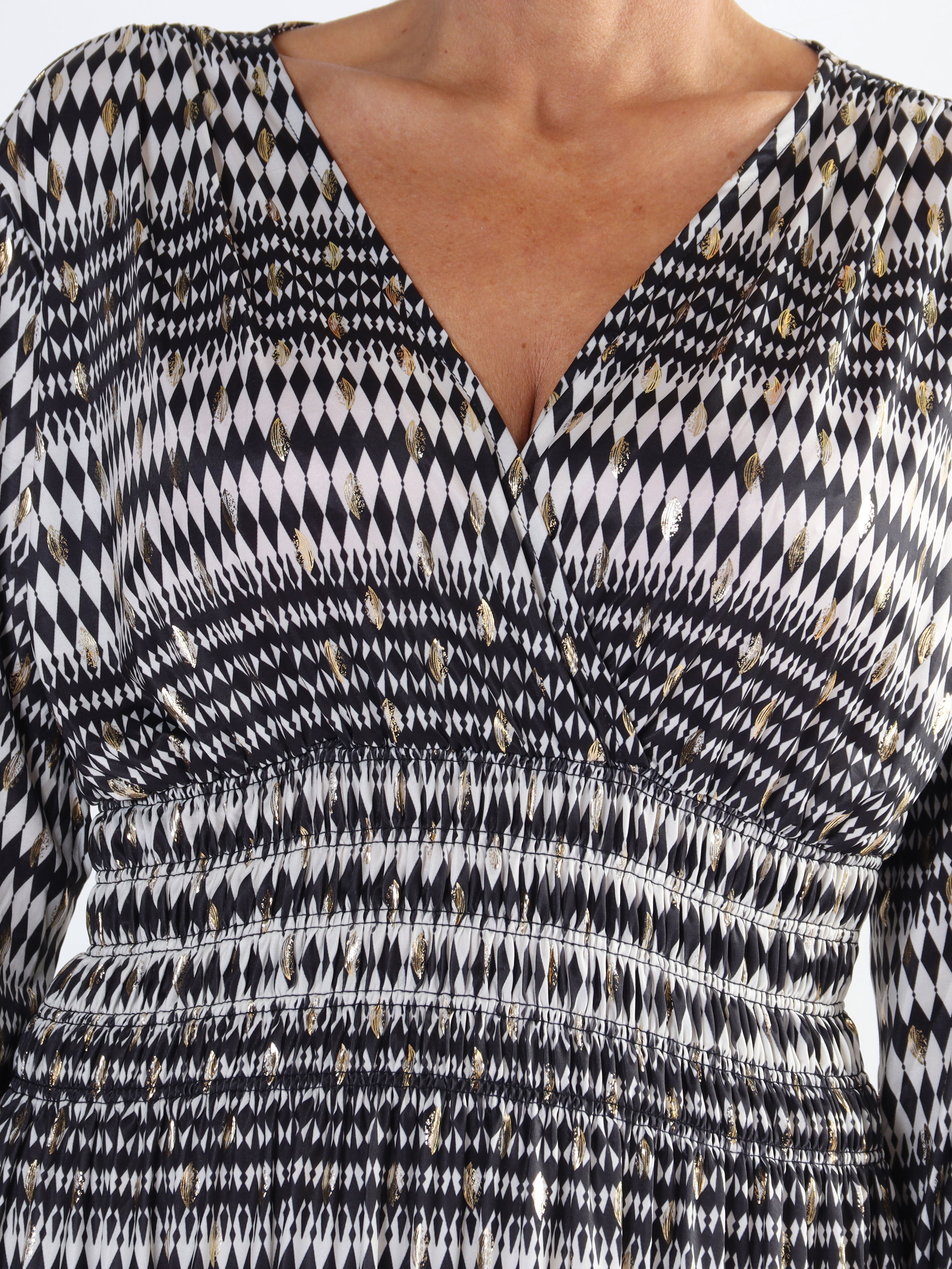 Pams Stripe Midi L/S - Mönstrad klänning med gulddetaljer i plusstorlek