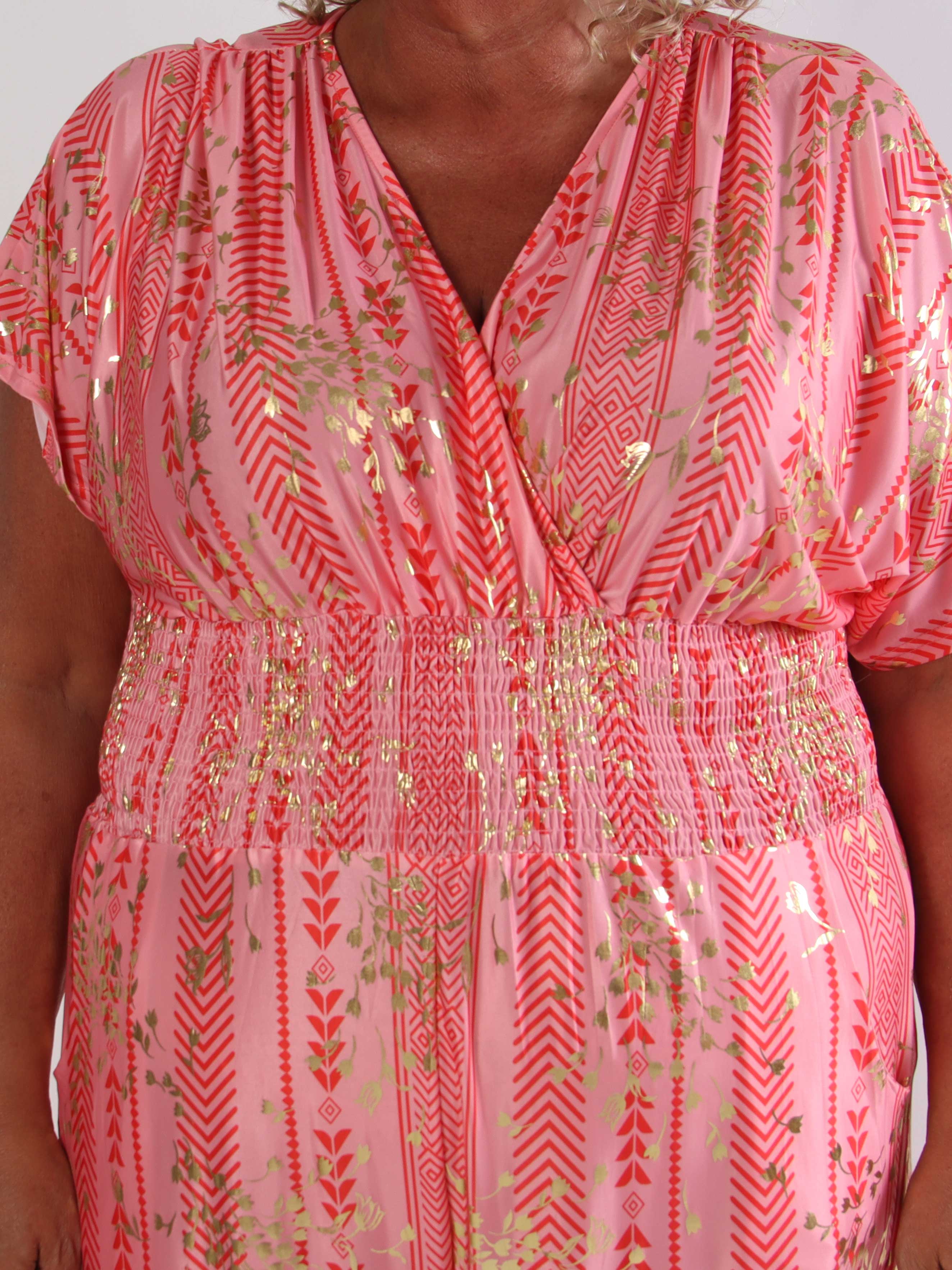 Pams Tribal Jumpsuit - Plus size mønstret buksedragt med små guld blomster