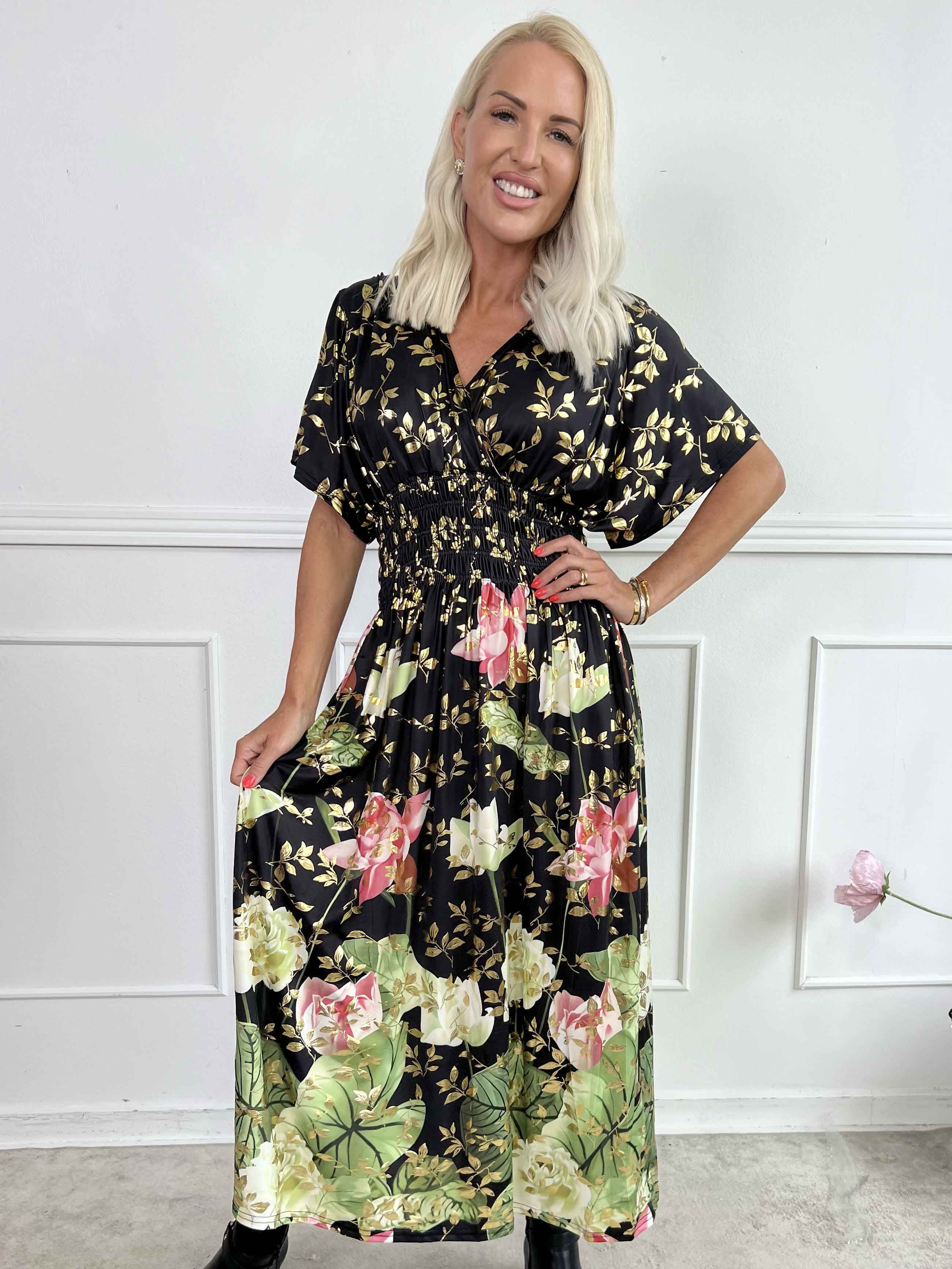 Pams Water Lily Midi - Elastisk klänning i blommigt mönster med guldfärgade blad