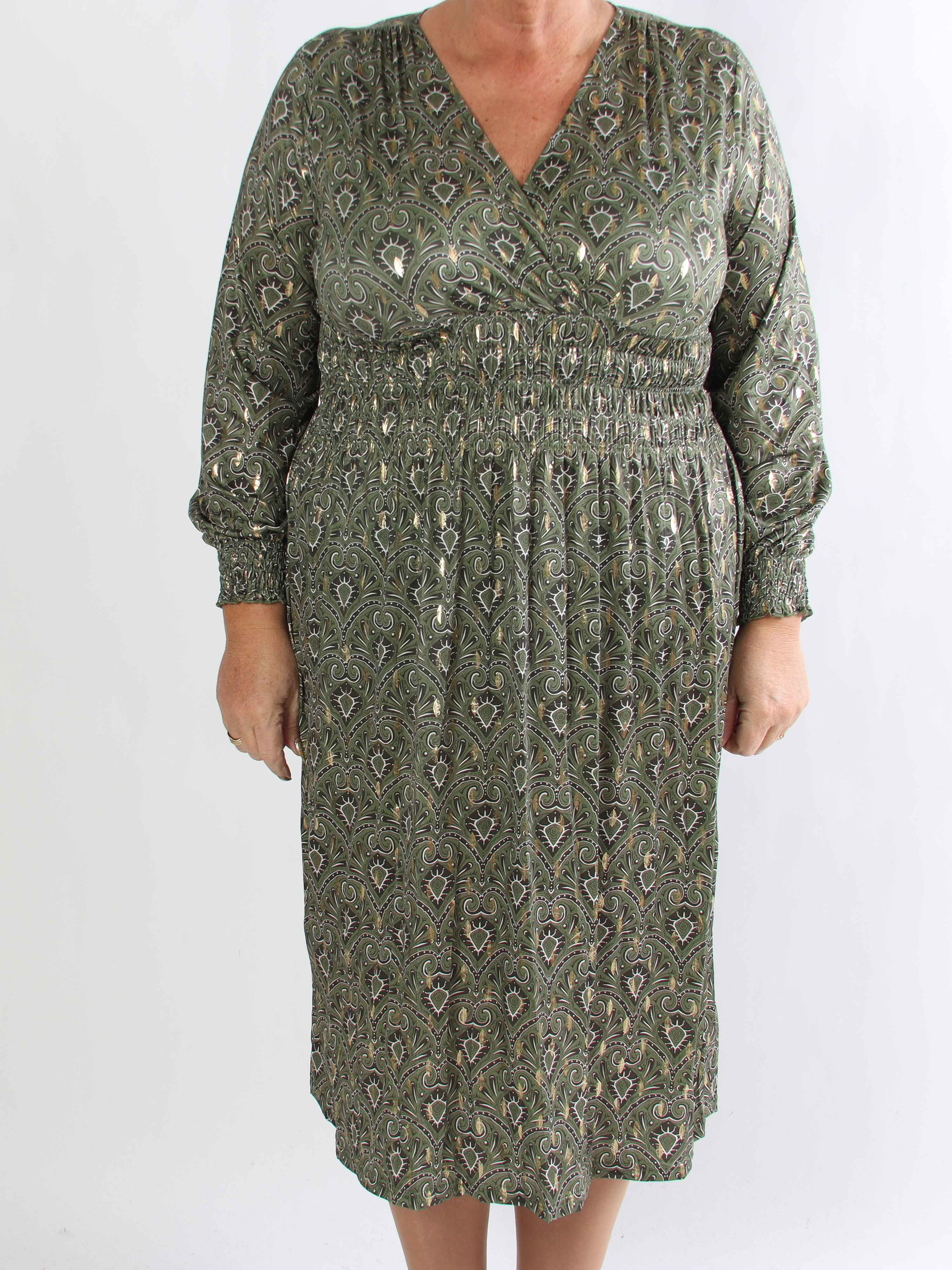 Pams Pattern Midi L/S - Plus size kjole i krølfrit stof med lange ærmer