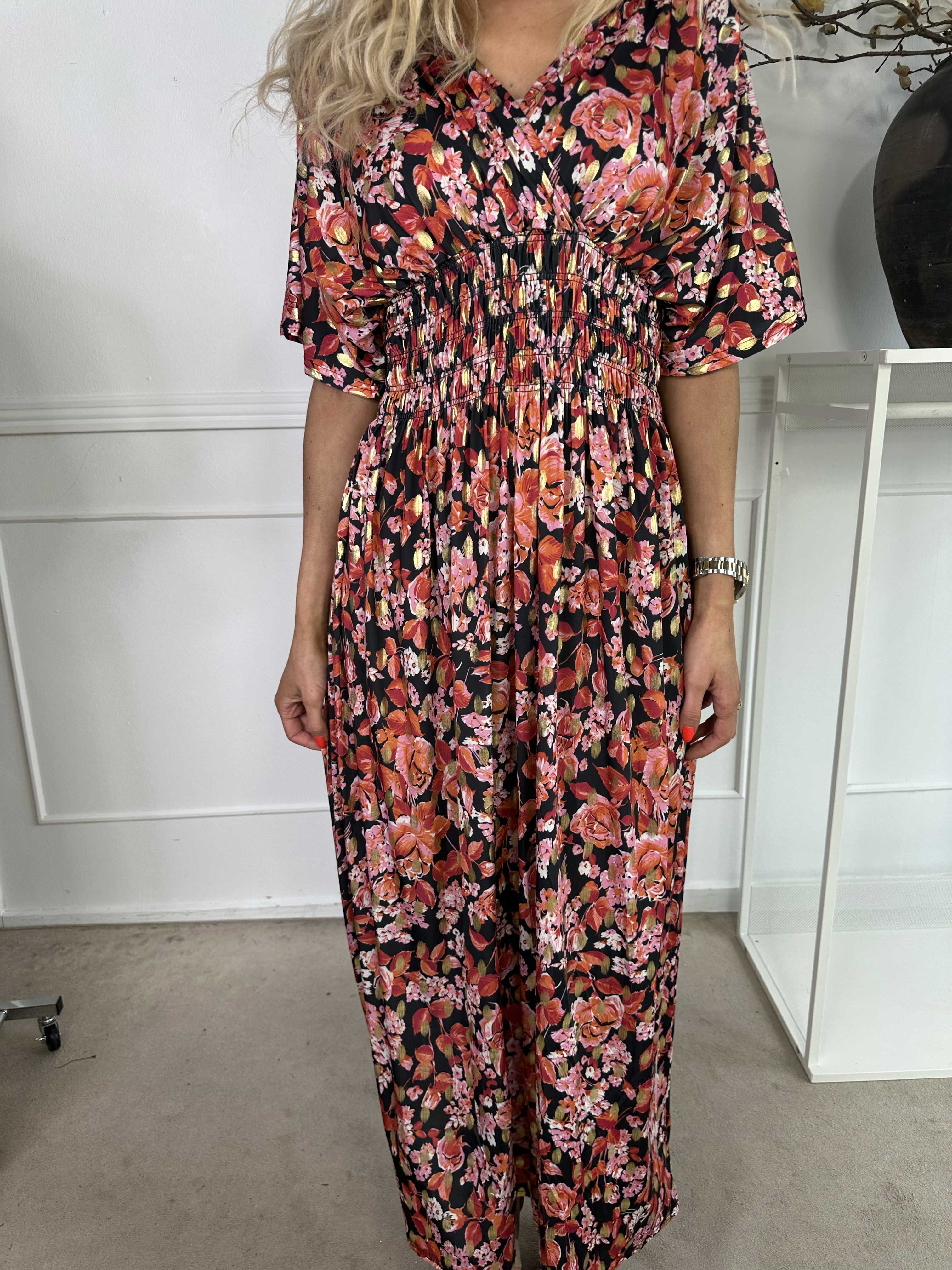 Pams Small Rose - Elastisk klänning med blommigt tryck och gulddetaljer